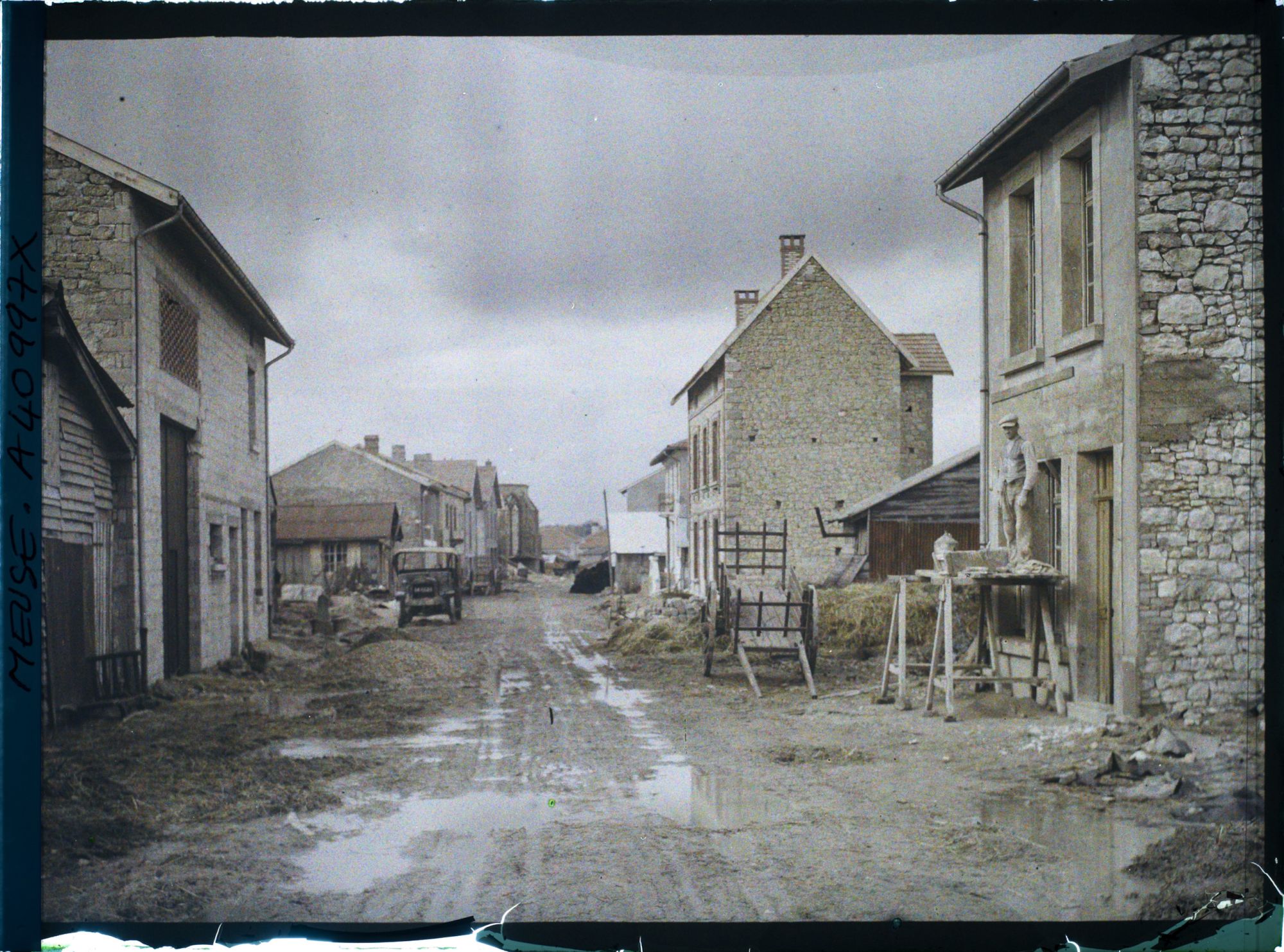Image représentant France, Varennes, Route de Cheppy