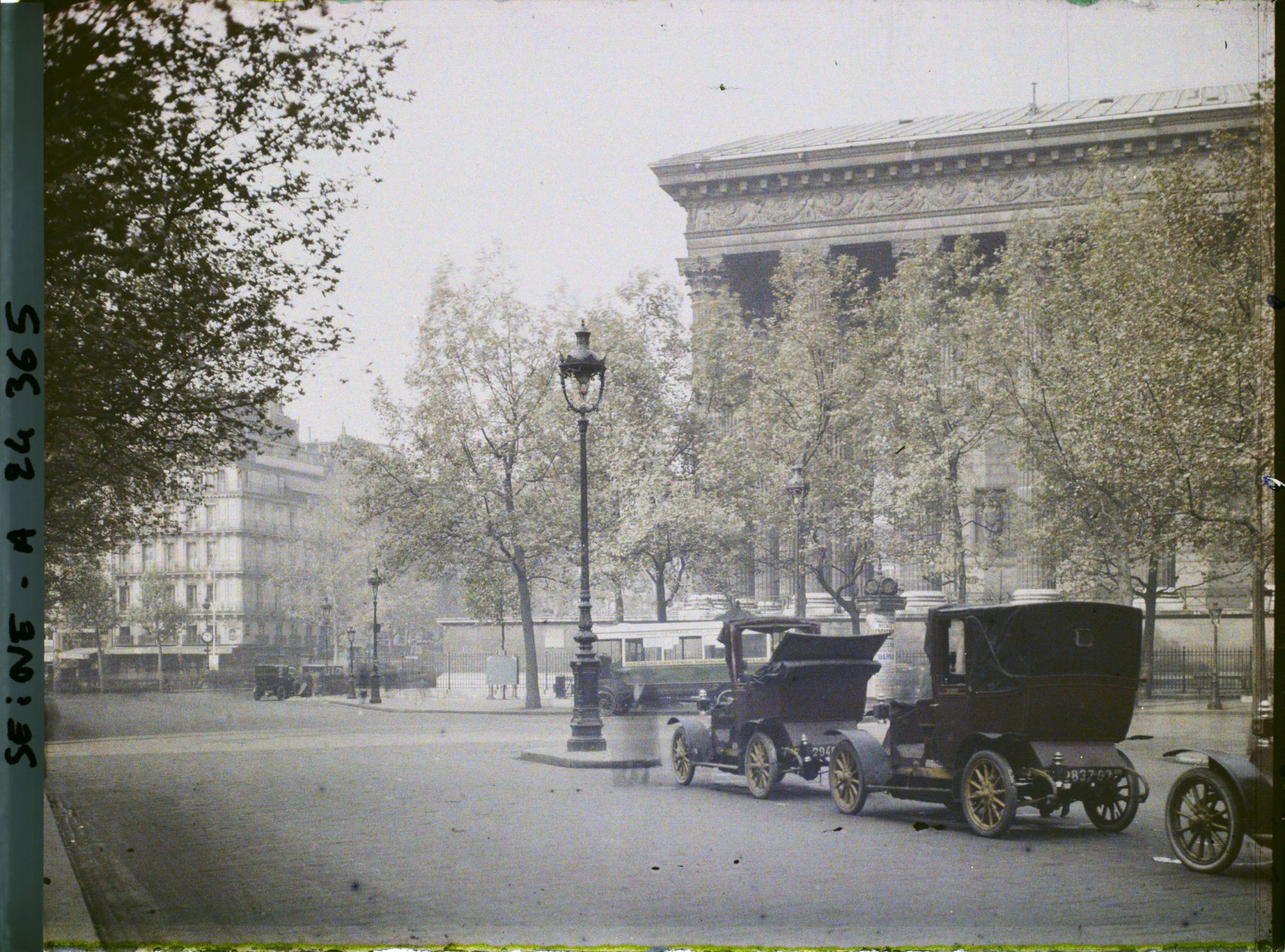 Image représentant La place de la Madeleine