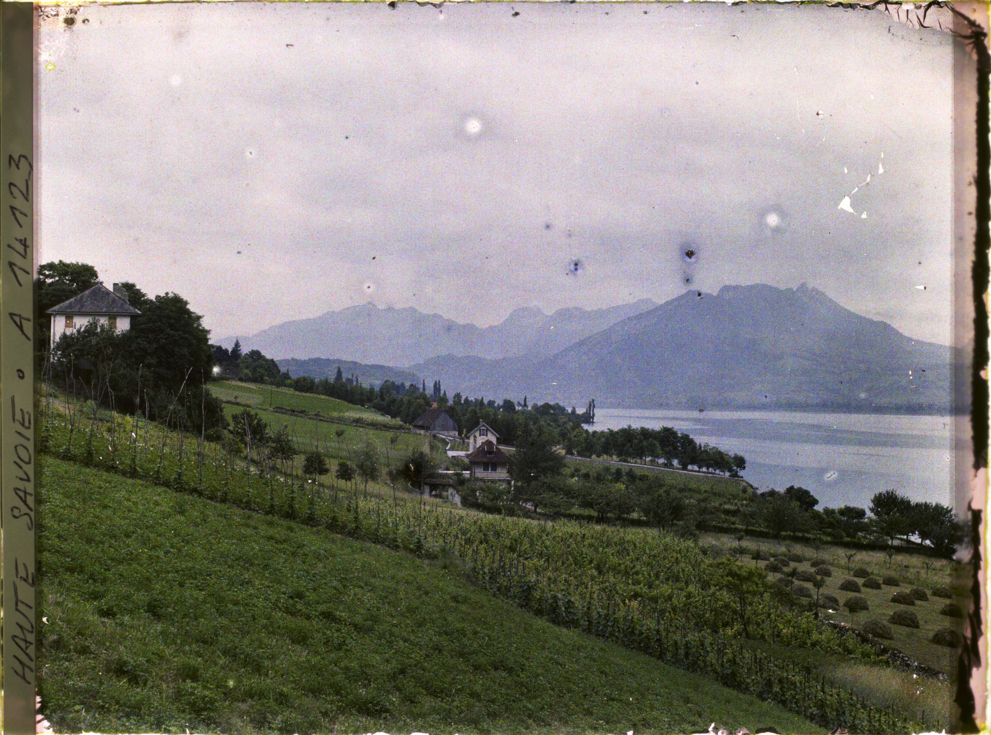 Image représentant Région d'Annecy, Vue prise vers Menthon - Talloires