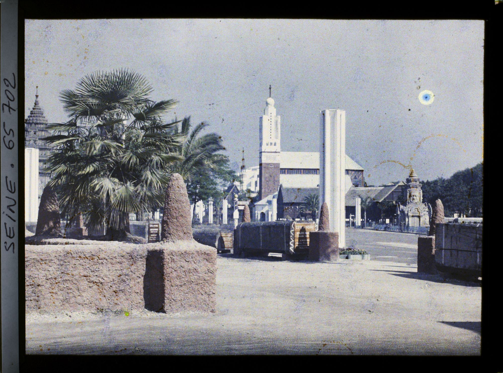 Image représentant L'Exposition Coloniale Internationale de 1931, le pavillon des Missions Catholiques