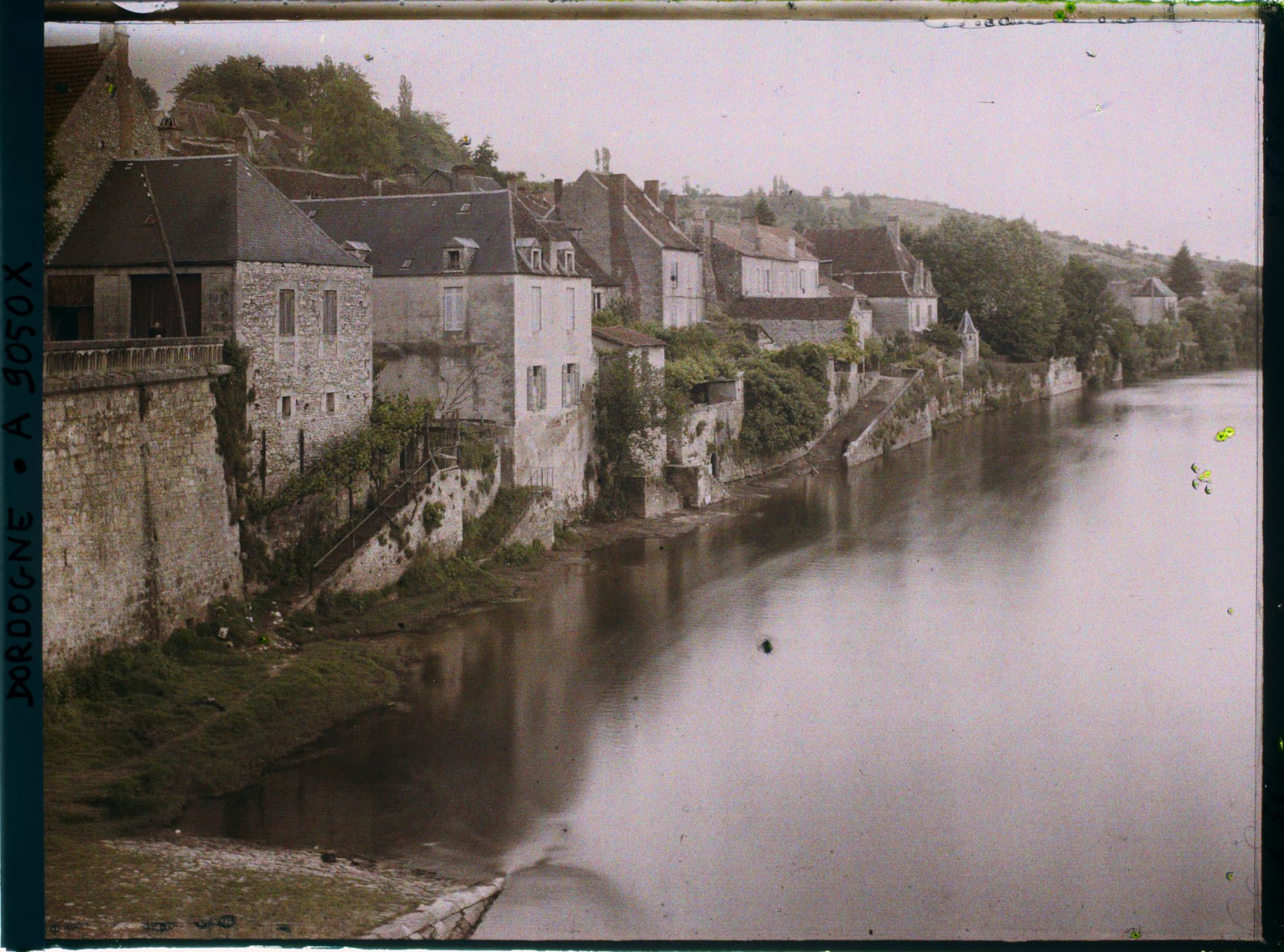 Image représentant France, Le Bugue, Le Bugue en amont du Pont s/ la Dordogne