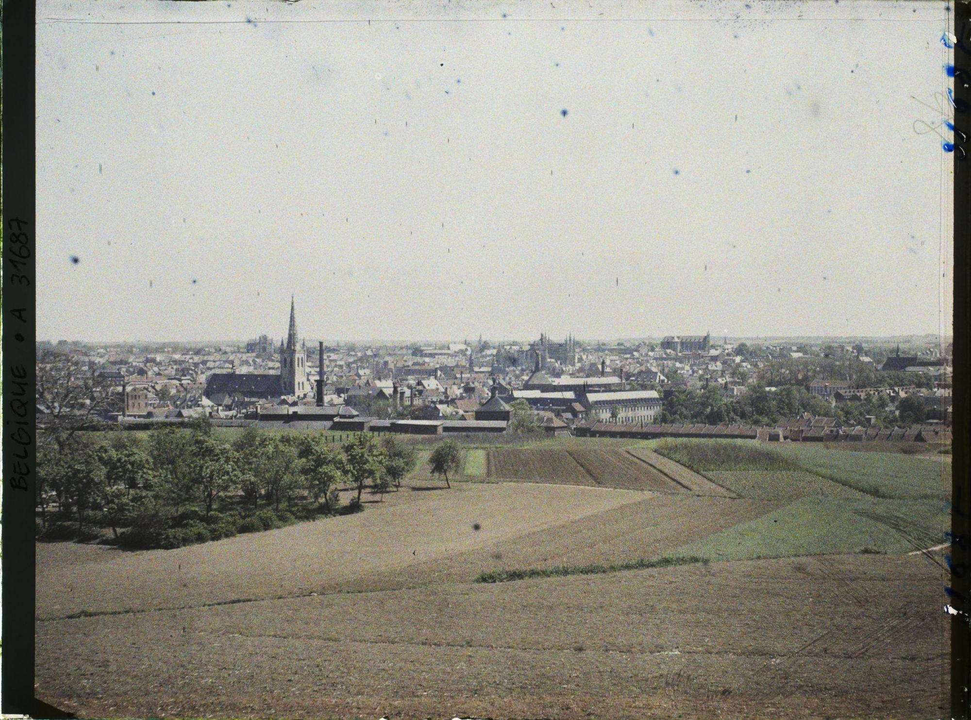 Image représentant Belgique, Louvain, Vue Générale de Louvain prise du Mont César