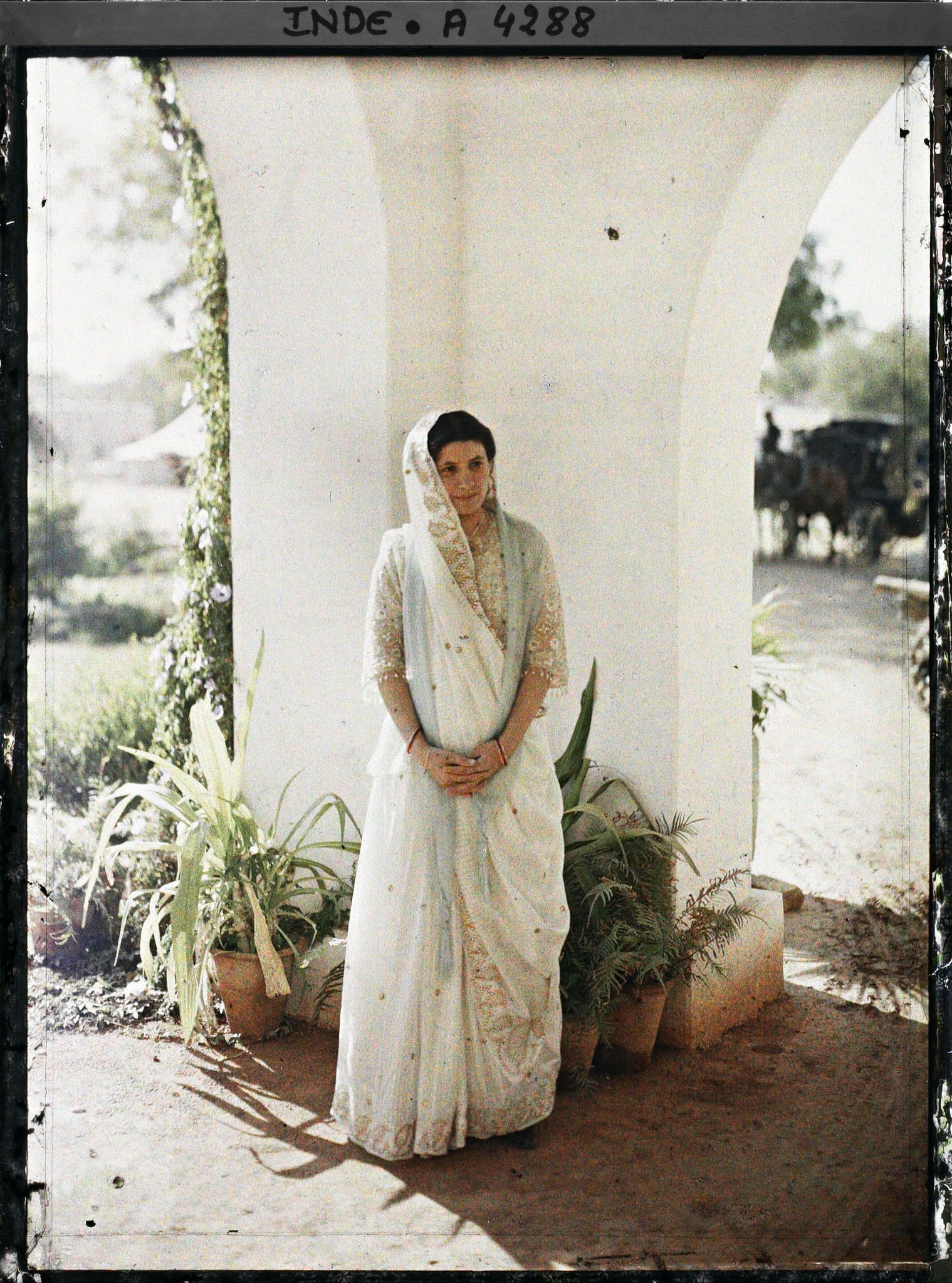 Image représentant Une jeune fille parsie