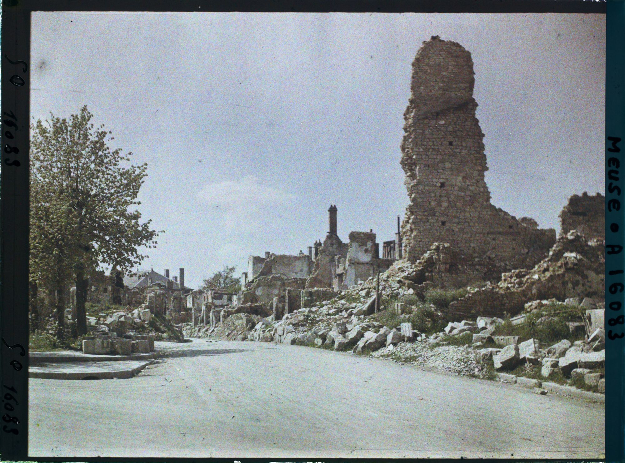 Image représentant France, Verdun, Rue St Pierre vue s/ la Ville haute
