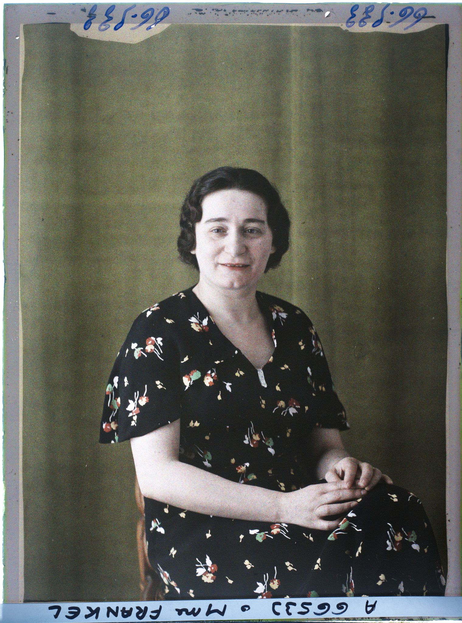 Image représentant https://musee-albert-kahn.s-museum.fr/home/NWQ2OTAwYzNmYjZlZTk1ZWQwODJmMjY4L2dlbmVyaWMtbm90aWNlLXRhYi9hdXRob3JpdHkvNjE3YTc5ZjVjZjhiODk2OGIzMzM3ZDIx/5d6900c3fb6ee95ed082f268/generic-notice-tab/authority/617a79ebcf8b8968b3336d6a Madame Frankel