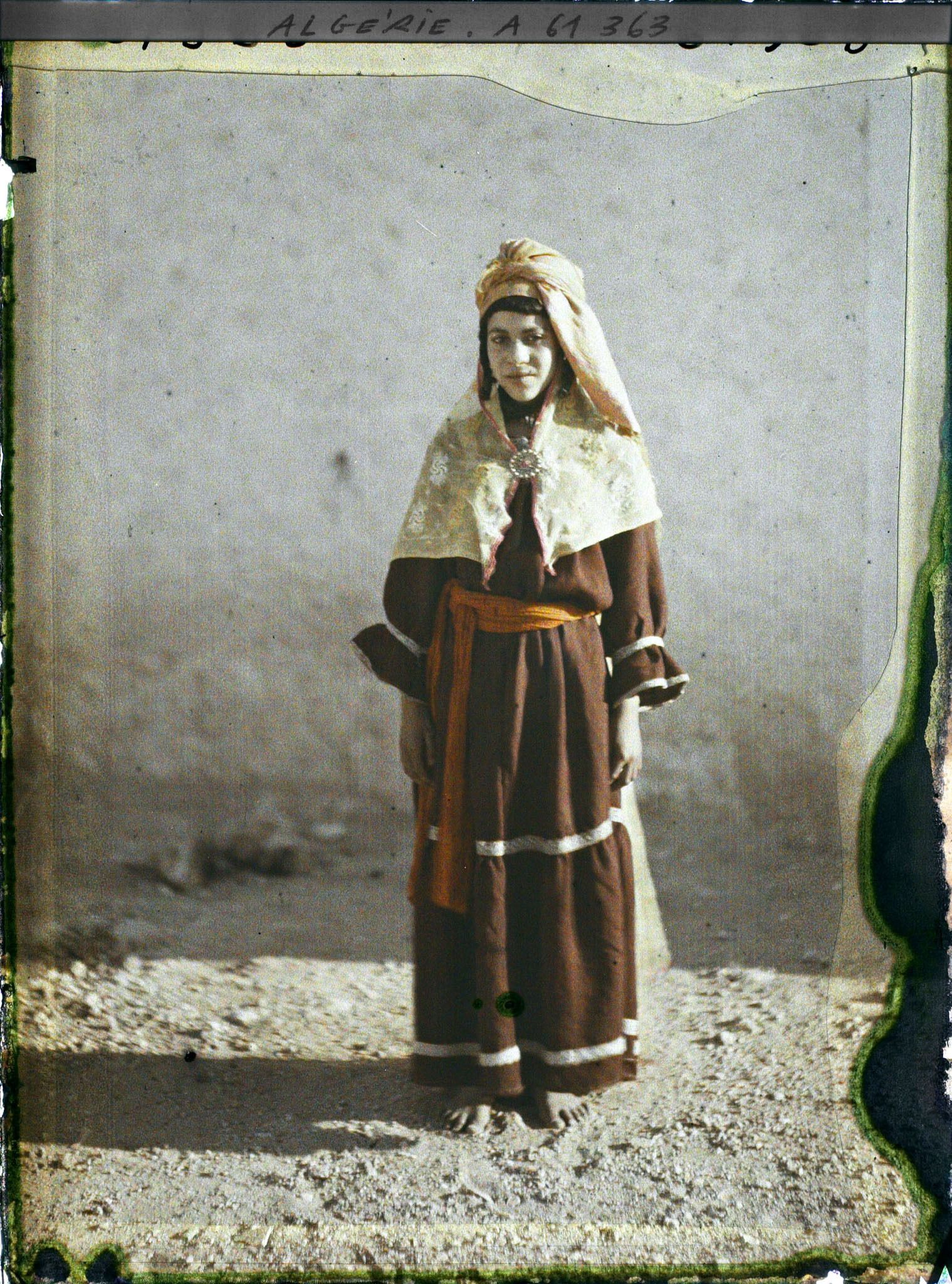 Image représentant Fillette de la région de Ghardaïa (Arabes M' Dabih)