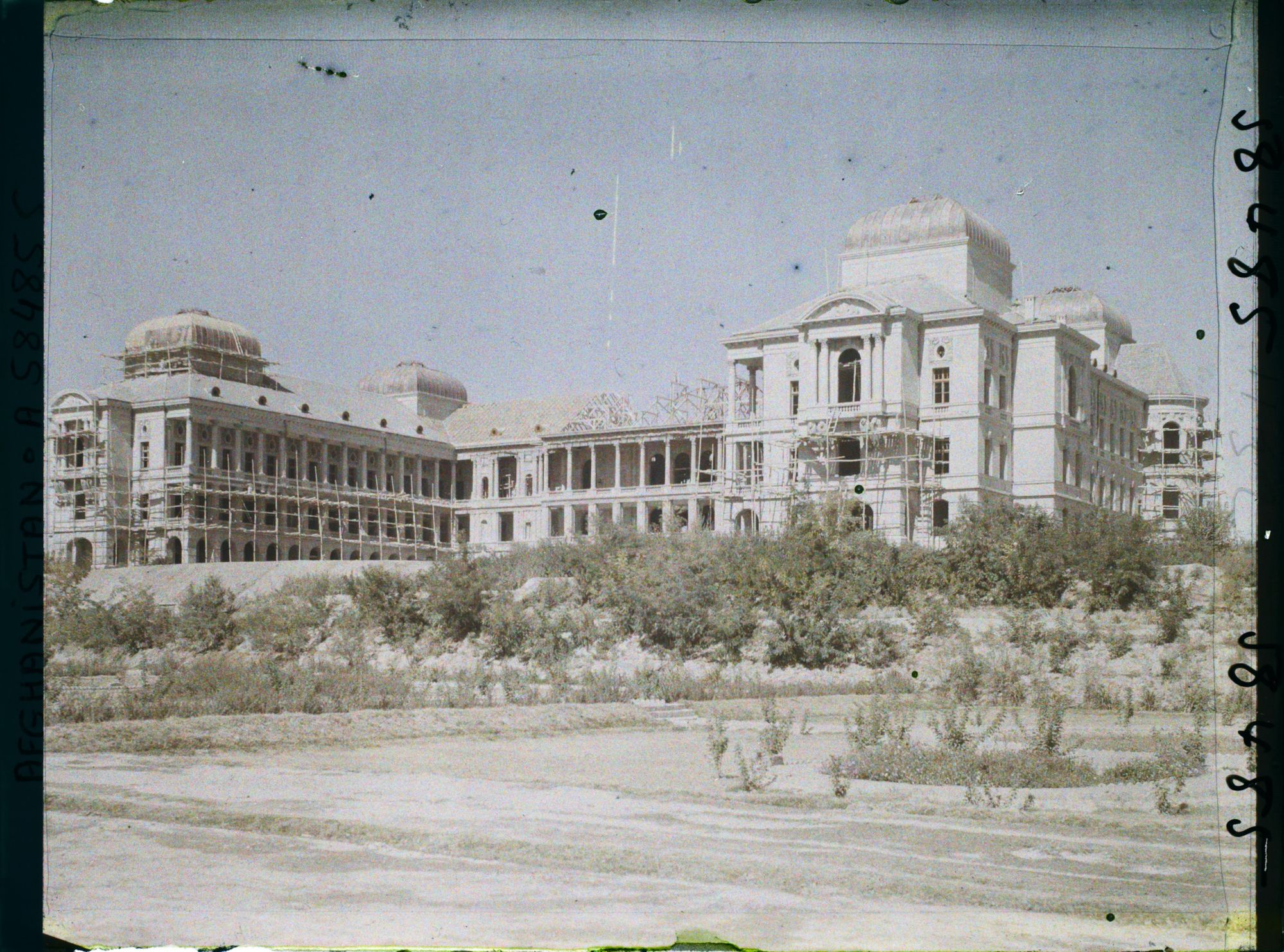Image représentant Afghanistan, Dar-ul-Aman, Palais du Gouvernement - autre aspect