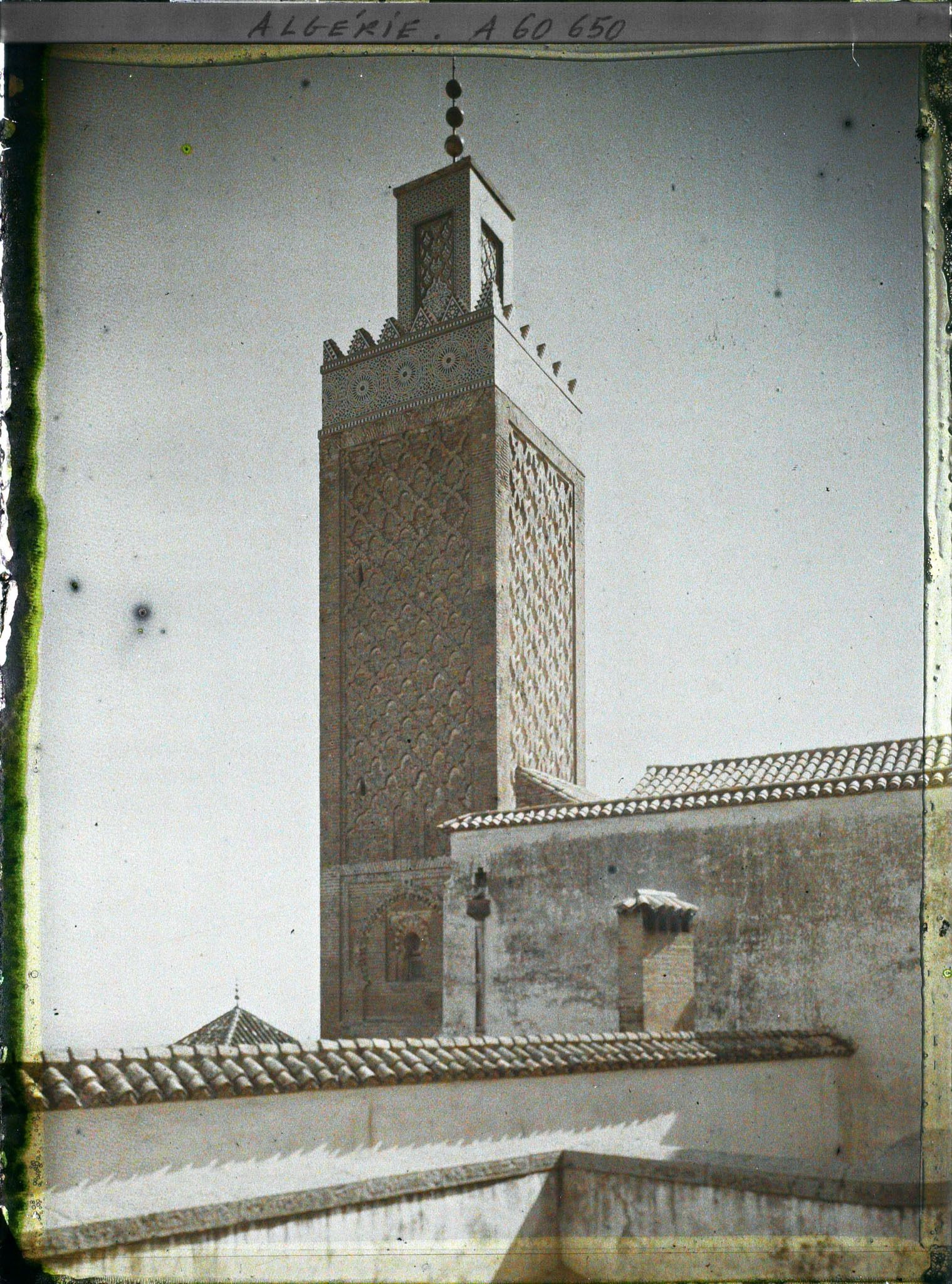 Image représentant Le minaret de la mosquée de Sidi Bou Medine