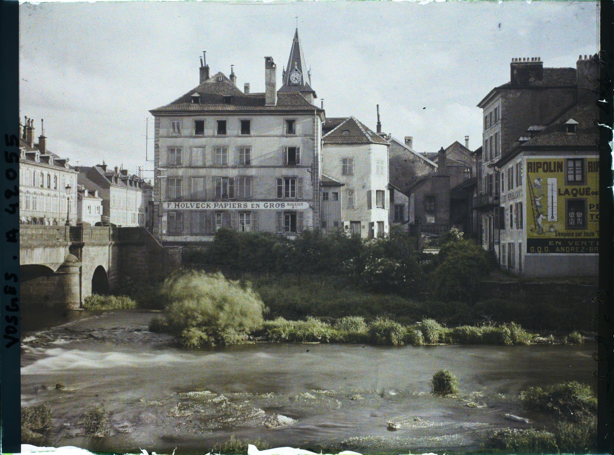Image représentant France, St Dié, Les bords de la Meurthe