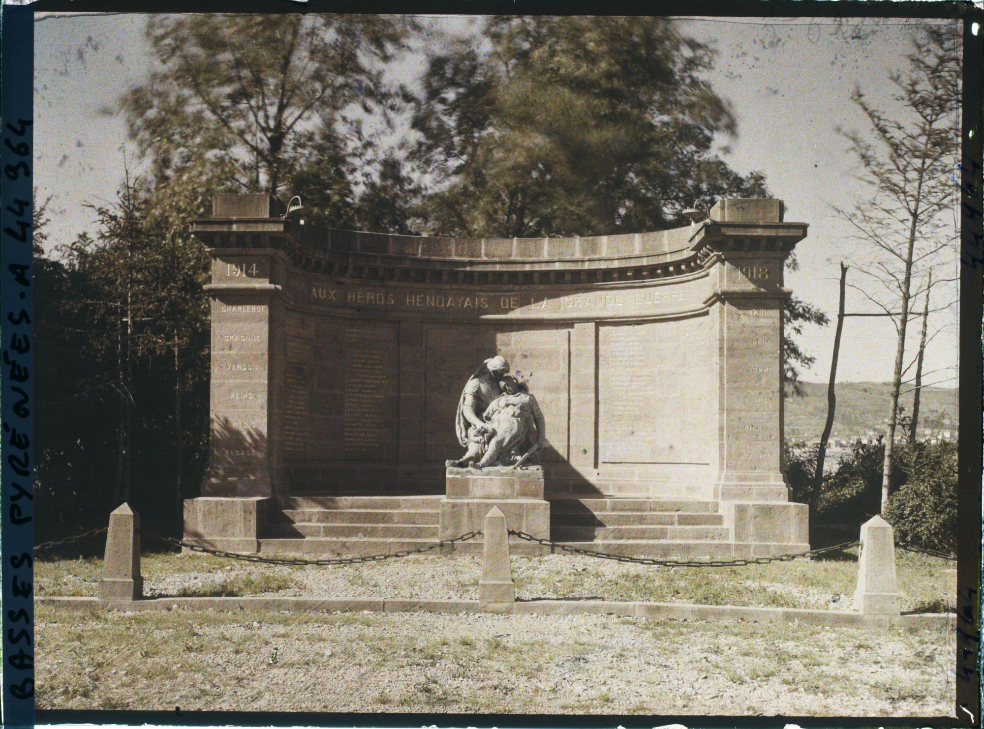 Image représentant France, Hendaye, Le Monument aux morts