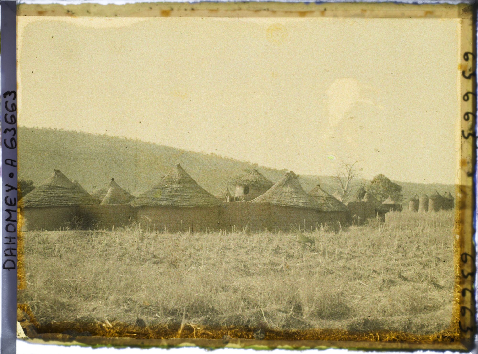 Image représentant Un tata (case) en pays somba