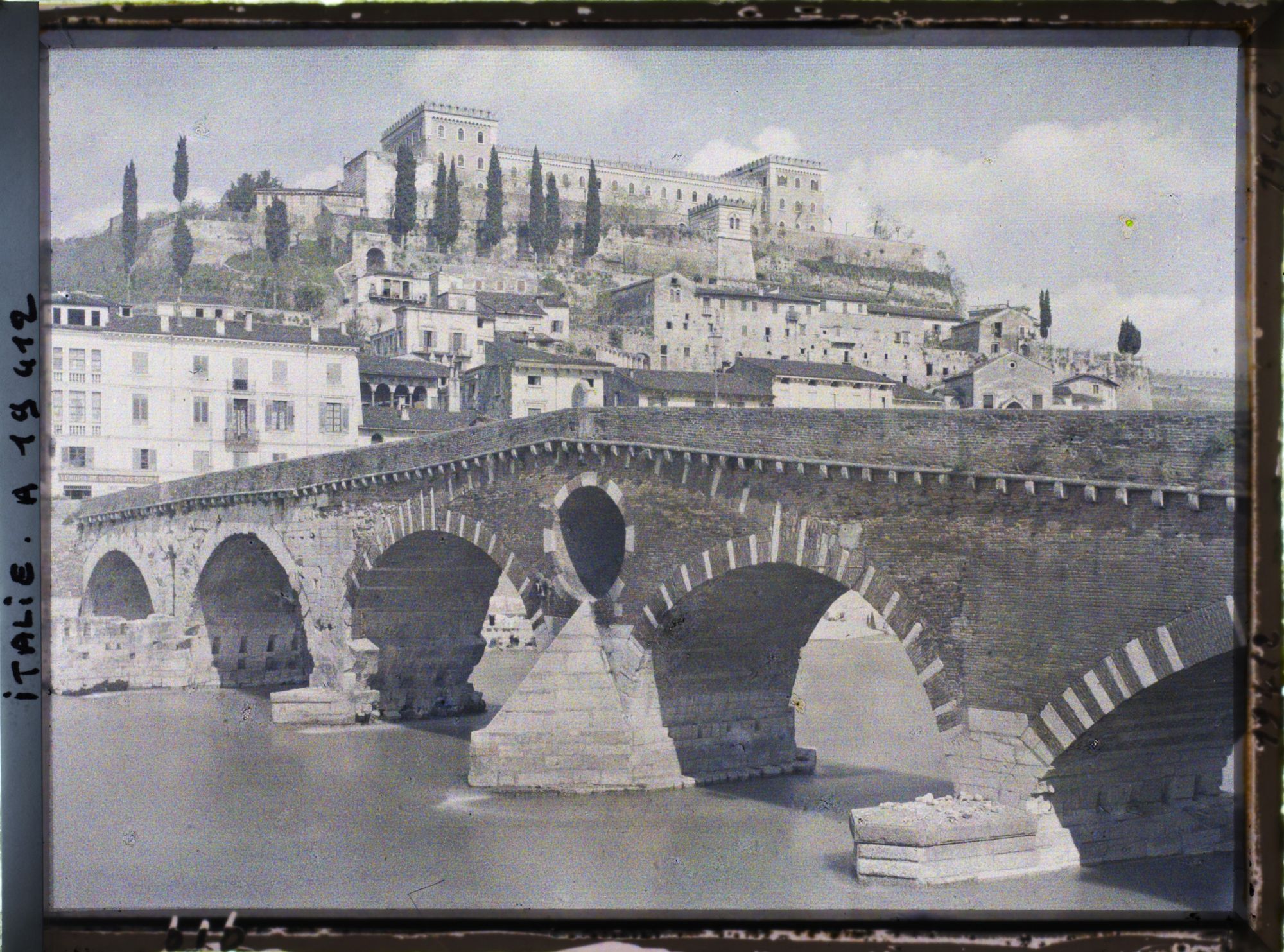 Image représentant Château San Pietro et pont de Pierre