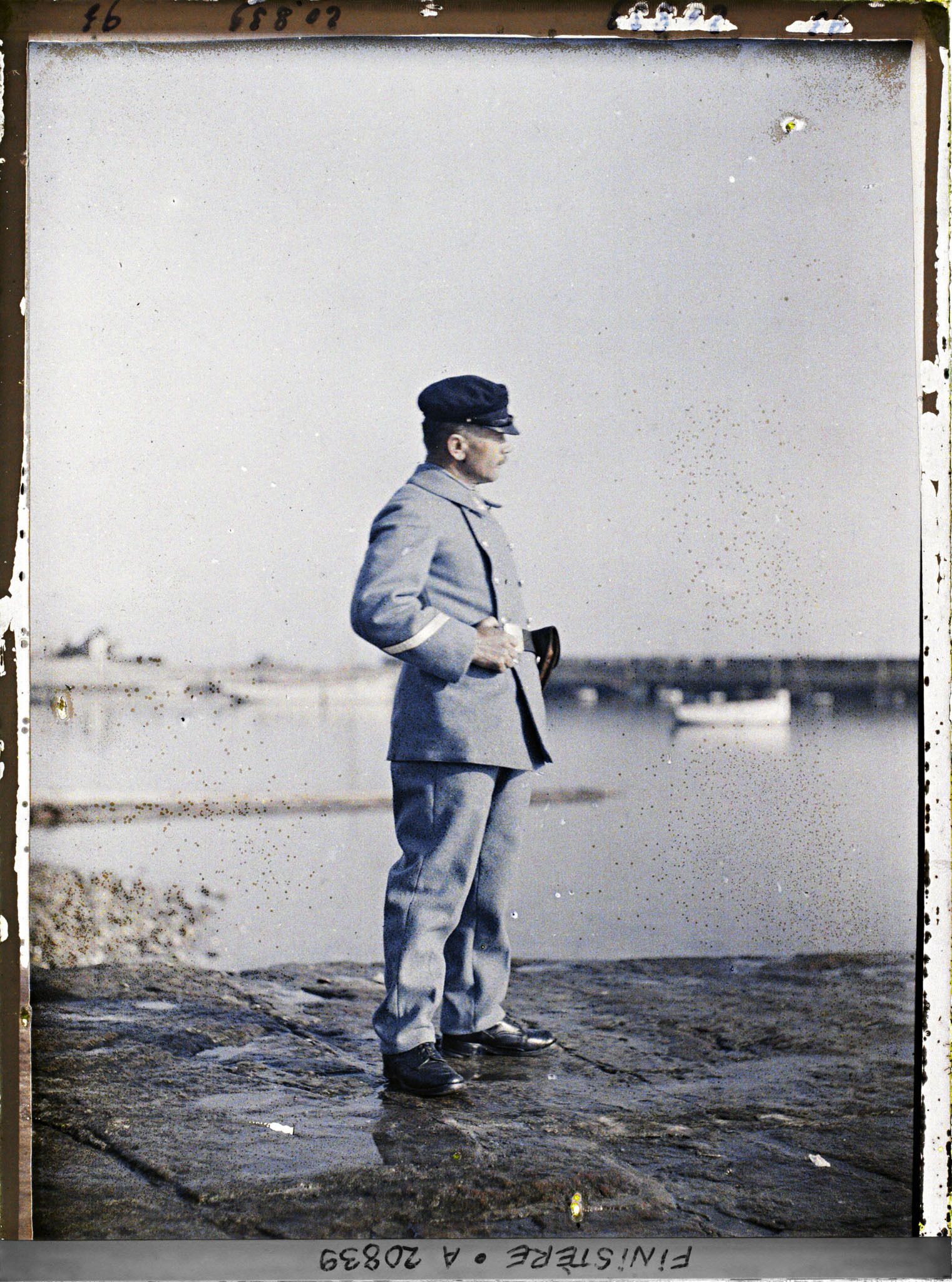 Image représentant Le sous patron des Douanes de Roscoff, M. Briel