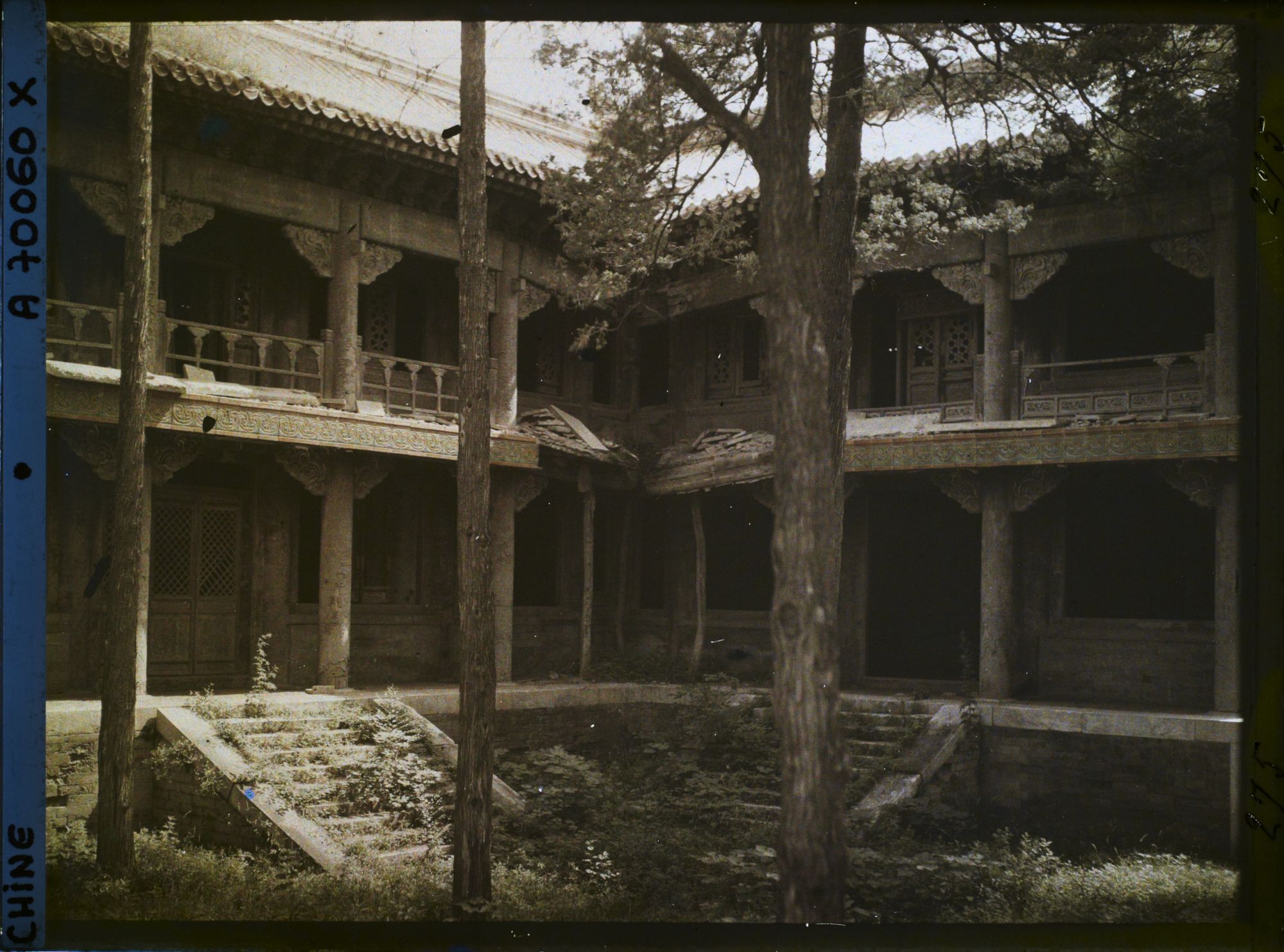 Image représentant Xihuangsi (" temple Jaune de l'Ouest "), axe ouest, sur la cour de la pagode