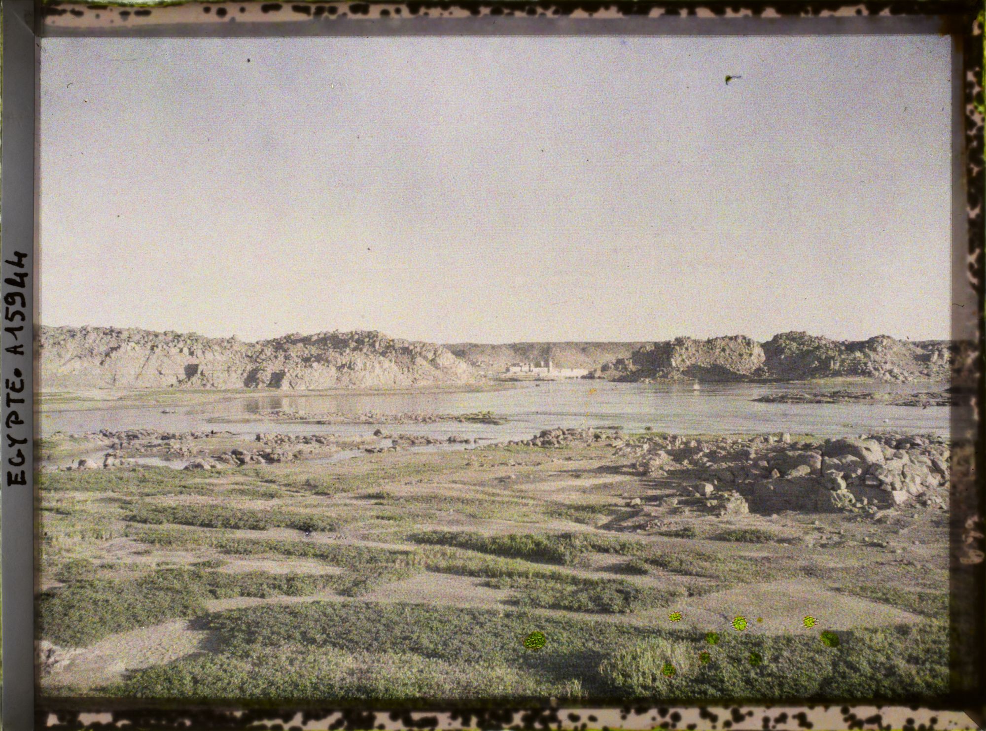 Image représentant Le Nil asséché avec le barrage