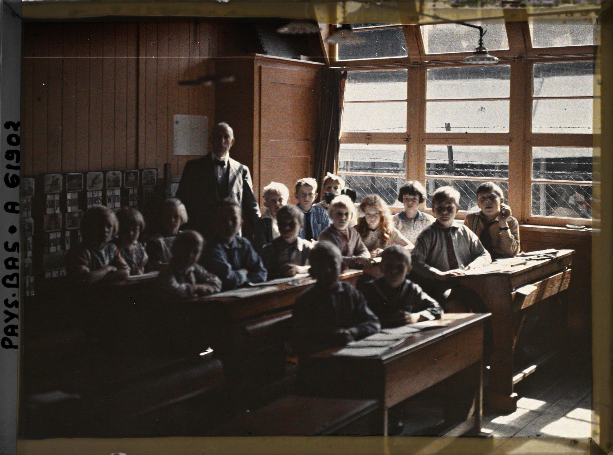 Image représentant Une classe de l'école protestante