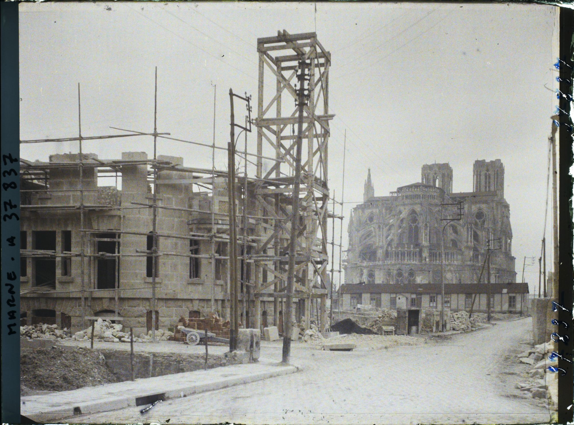 Image représentant France, Reims, Reconstructions vers la Cathédrale