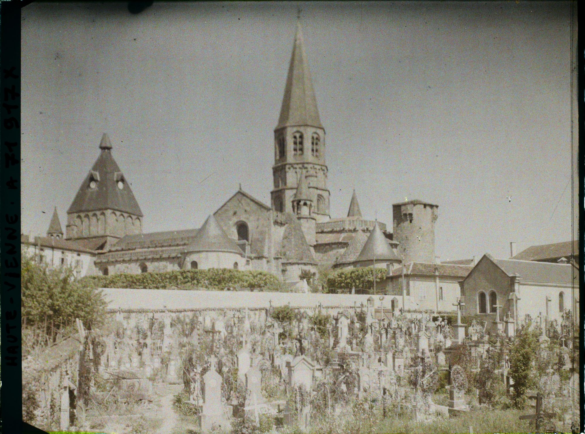 Image représentant La collégiale Saint-Pïerre