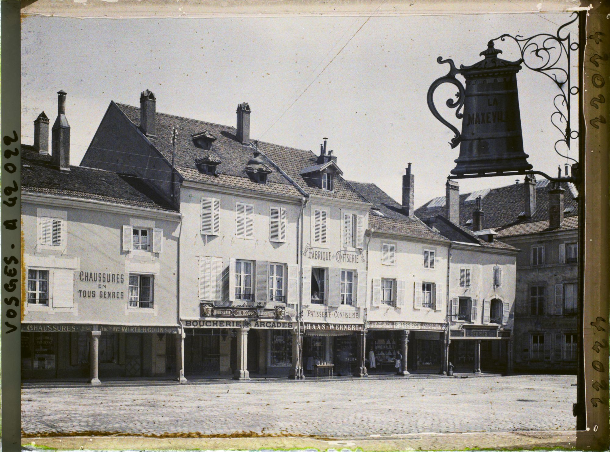 Image représentant France, St Dié, Place Jules Ferry