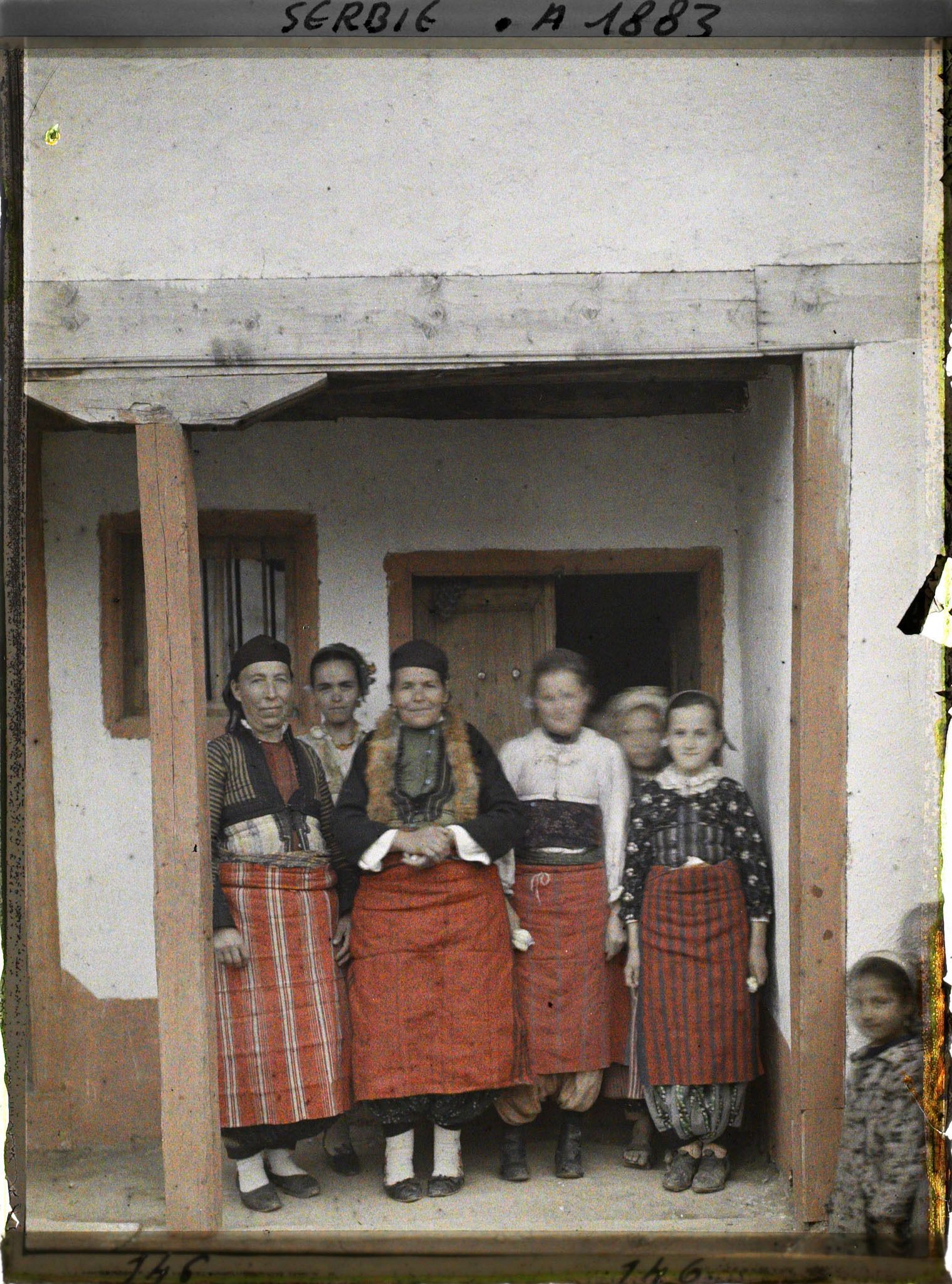 Image représentant La famille du sonneur de l'église serbe, tous serbes