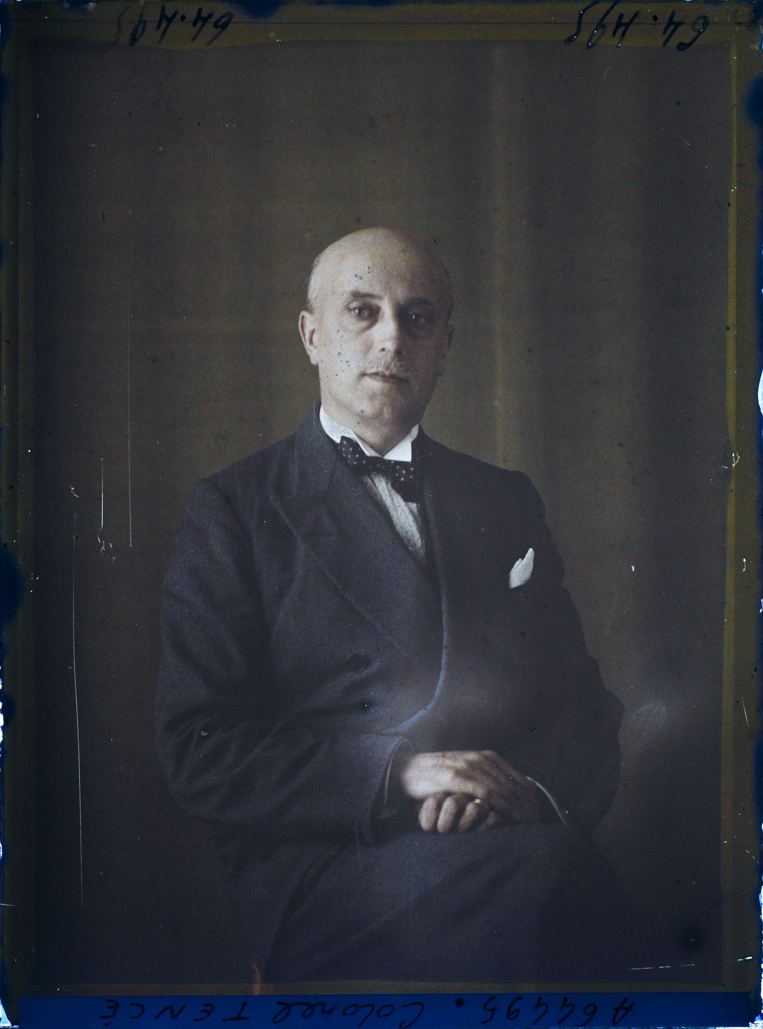 Image représentant https://musee-albert-kahn.s-museum.fr/home/NWQ2OTAwYzNmYjZlZTk1ZWQwODJmMjY4L2dlbmVyaWMtbm90aWNlLXRhYi9hdXRob3JpdHkvNjE3YTc5ZjVjZjhiODk2OGIzMzM3ZDIx/5d6900c3fb6ee95ed082f268/generic-notice-tab/authority/617a79ebcf8b8968b333789a Le Colonel Tencé