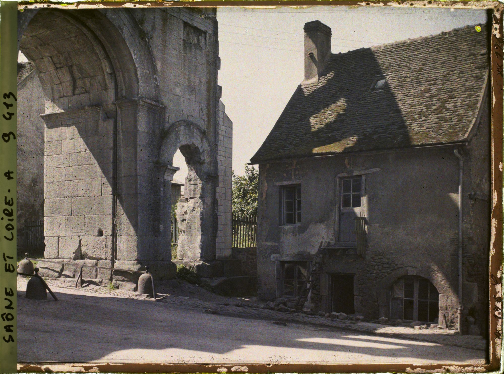 Image représentant La porte d'Arroux (côté interne)
