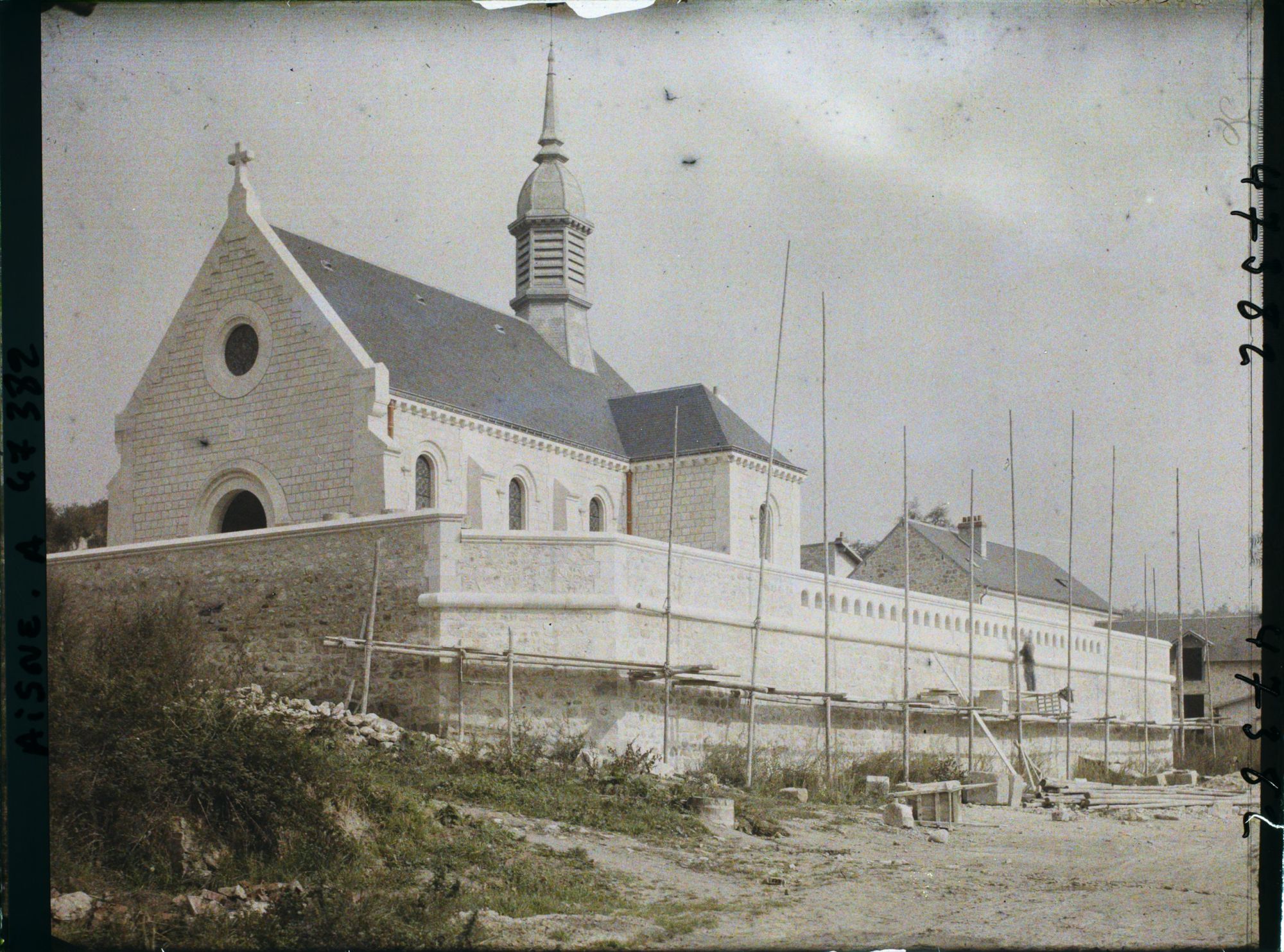Image représentant France, Chavonne, Ensemble de l'Eglise