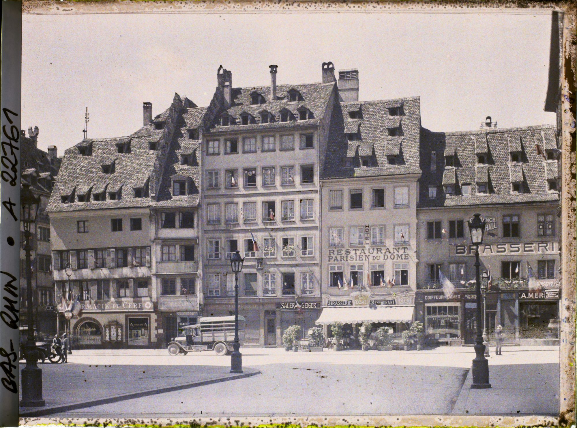 Image représentant France, Strasbourg, Vieilles Maisons Place du Dôme