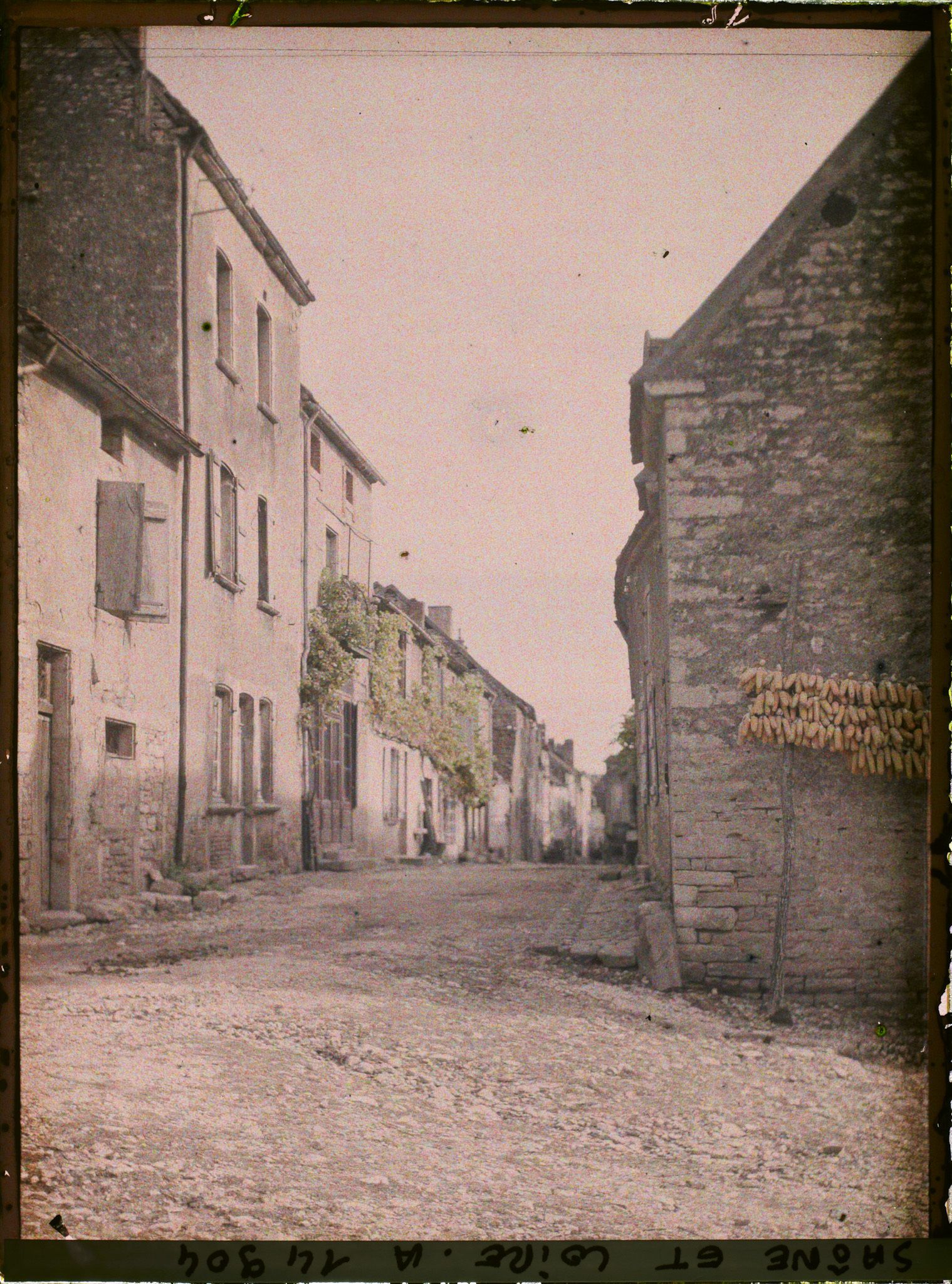 Image représentant La rue Césarée vue depuis la place Neuve
