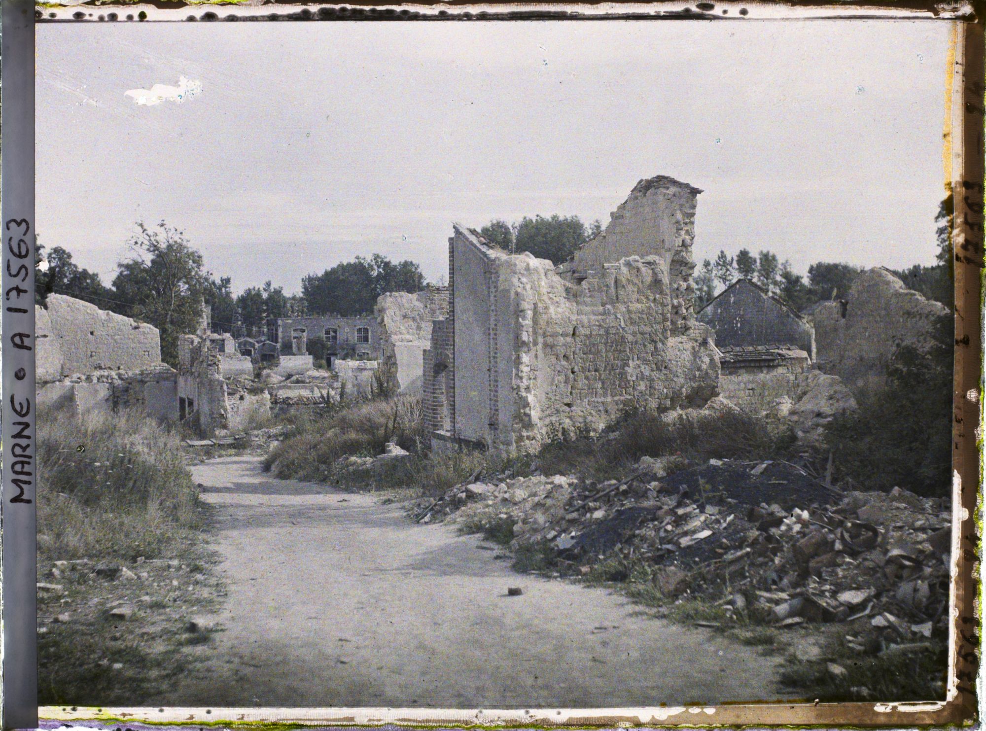 Image représentant France, Epoye, Ruines près de la Suippe