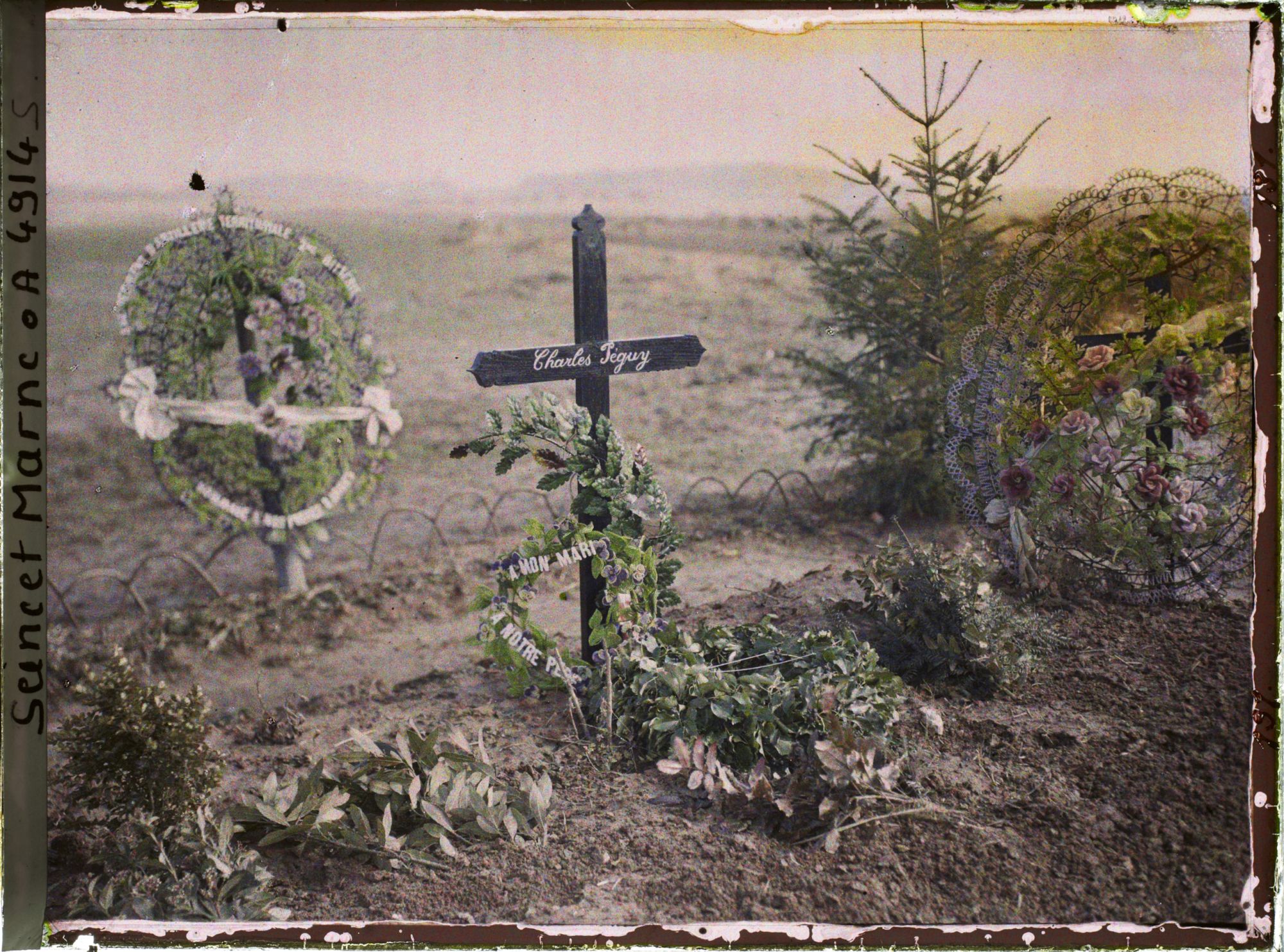 Image représentant France, Entre Villeroy et Neufmontiers. La Tombe de Charles Péguy