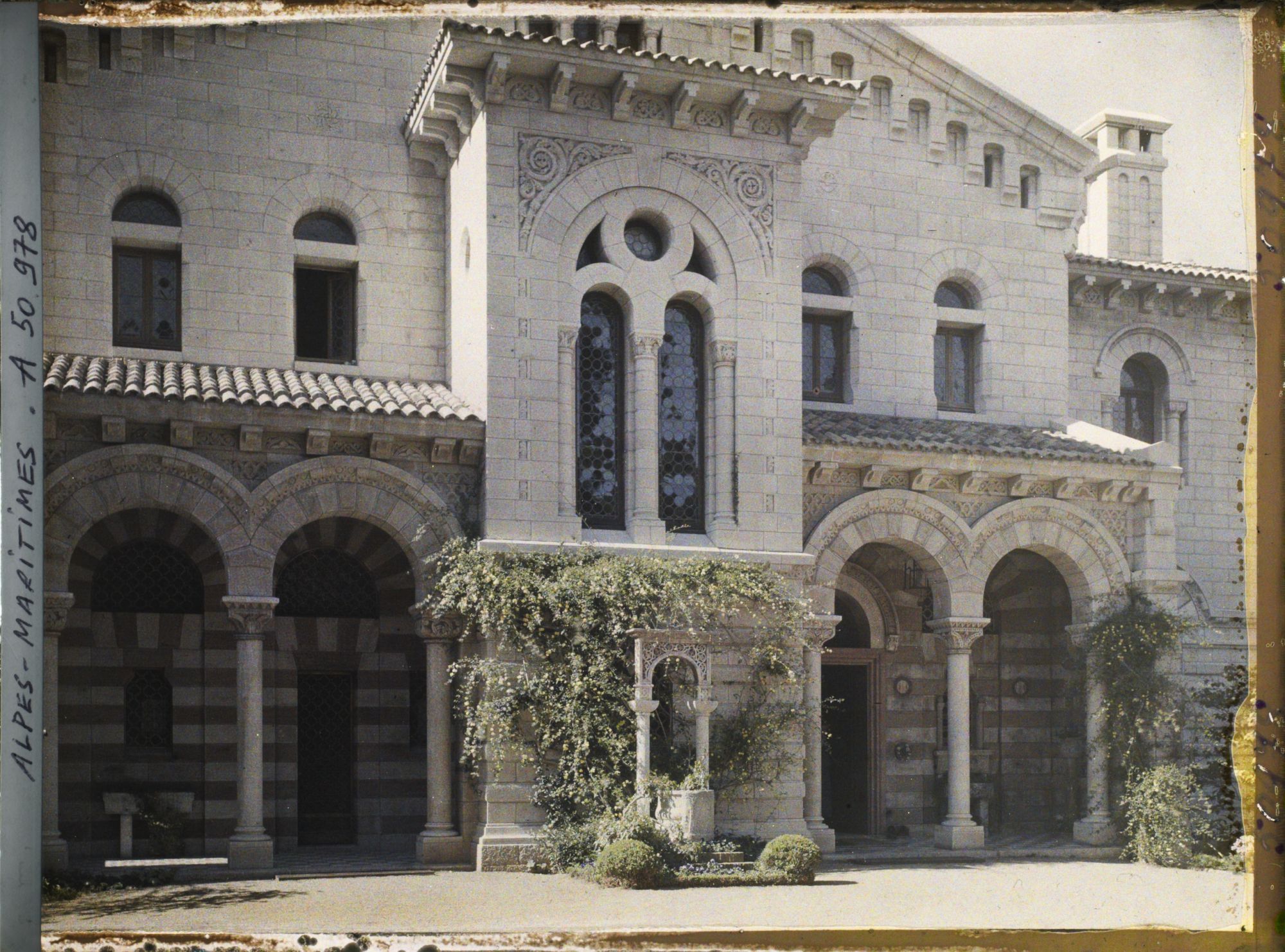 Image représentant Plan rapproché de la façade nord, côté rue, de la villa Cypris