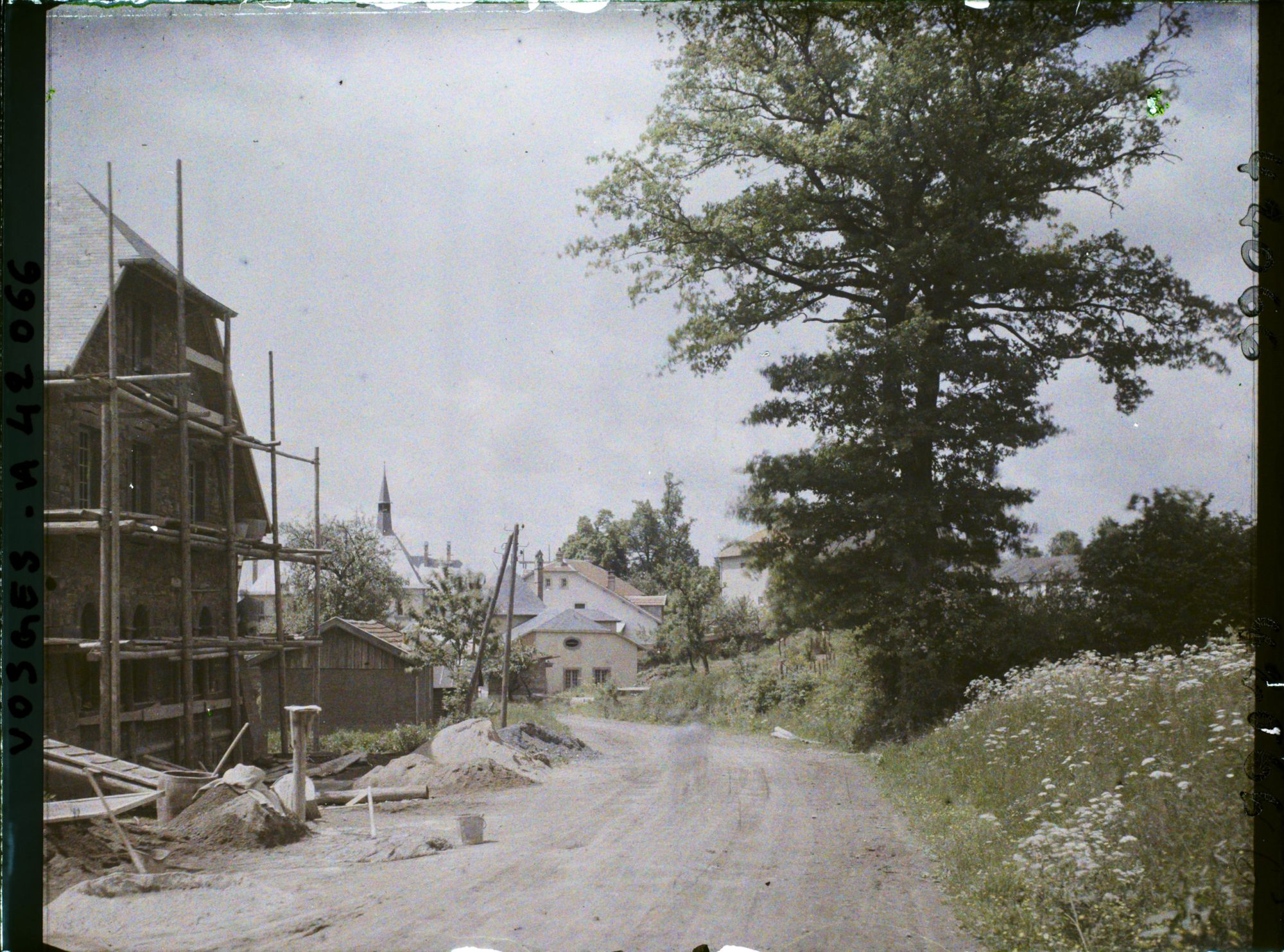 Image représentant France, Le Ban de Sapt Launois, Entrée du Village