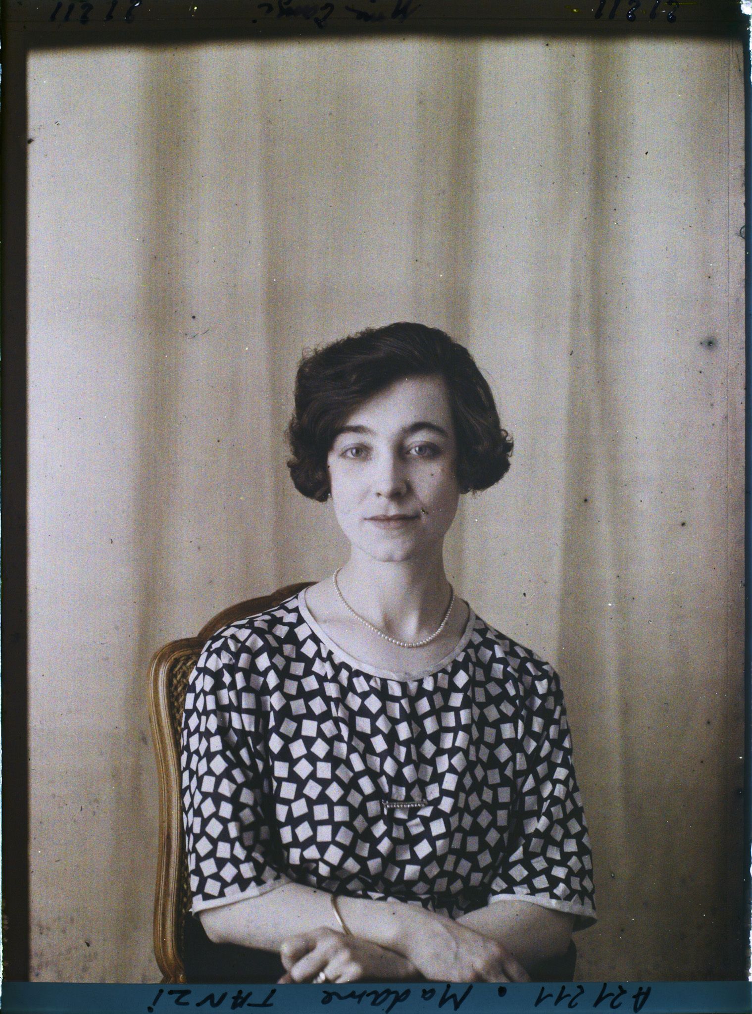 Image représentant https://musee-albert-kahn.s-museum.fr/home/NWQ2OTAwYzNmYjZlZTk1ZWQwODJmMjY4L2dlbmVyaWMtbm90aWNlLXRhYi9hdXRob3JpdHkvNjE3YTc5ZjVjZjhiODk2OGIzMzM3ZDIx/5d6900c3fb6ee95ed082f268/generic-notice-tab/authority/617a79ebcf8b8968b3337889 Madame Tanzi