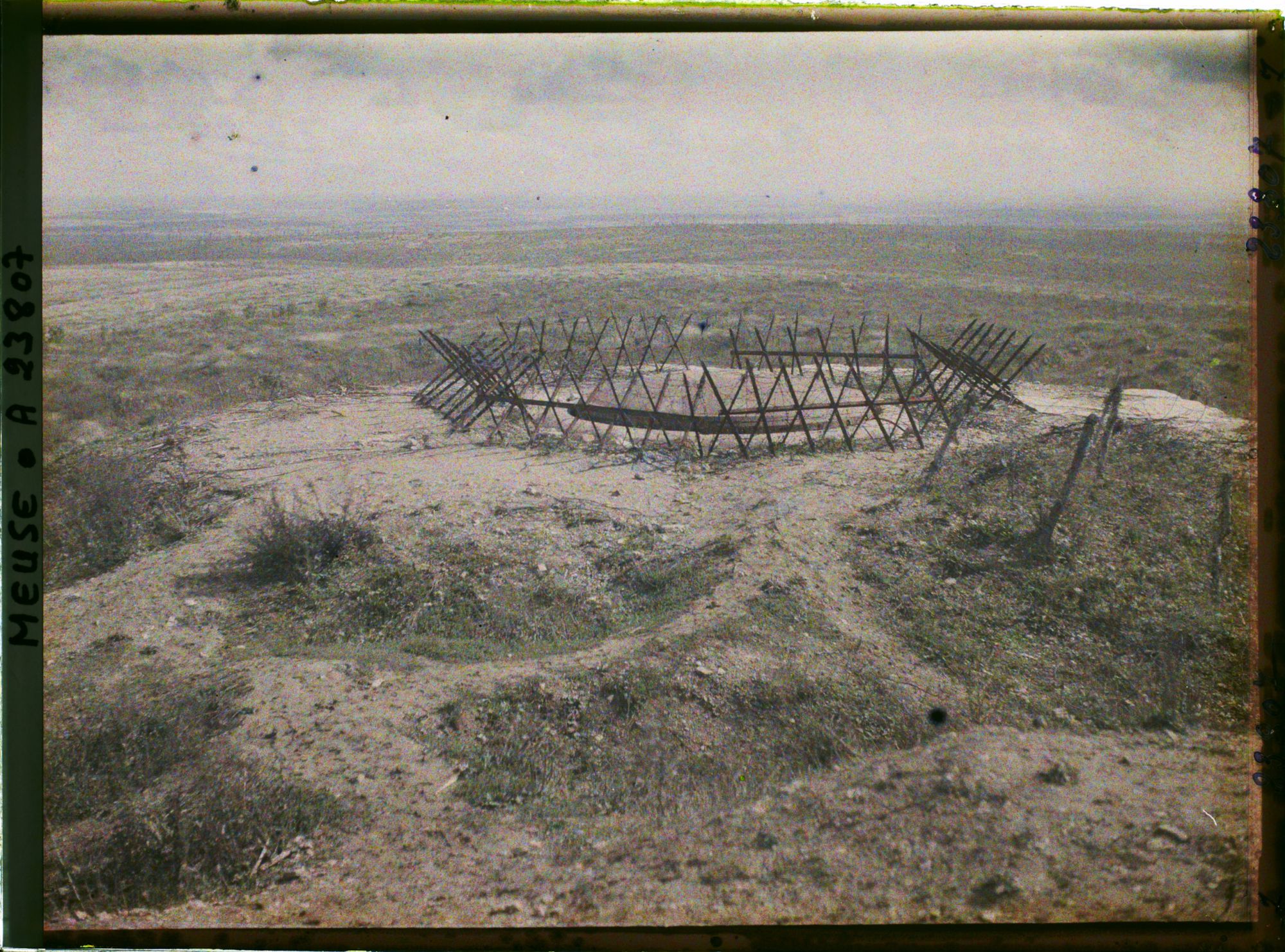 Image représentant France, Verdun, Fort de Douaumont La coupole de 105