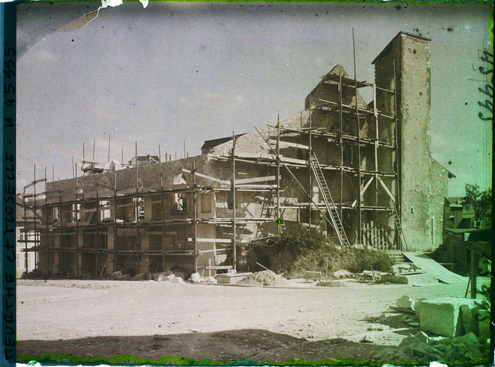 Image représentant France, Nomény, L'Eglise en reconstruction