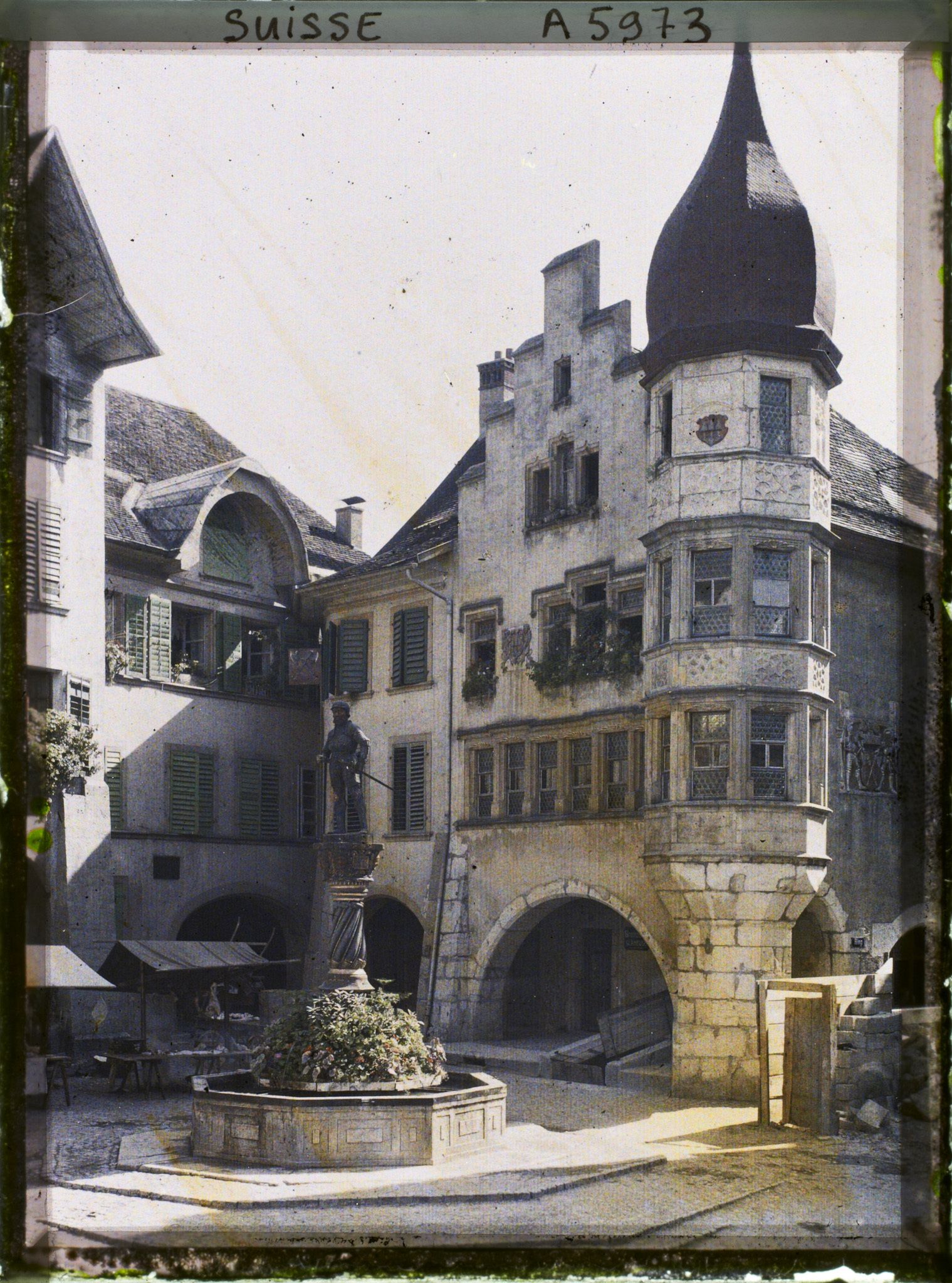 Image représentant La fontaine du banneret sur la place du Ring