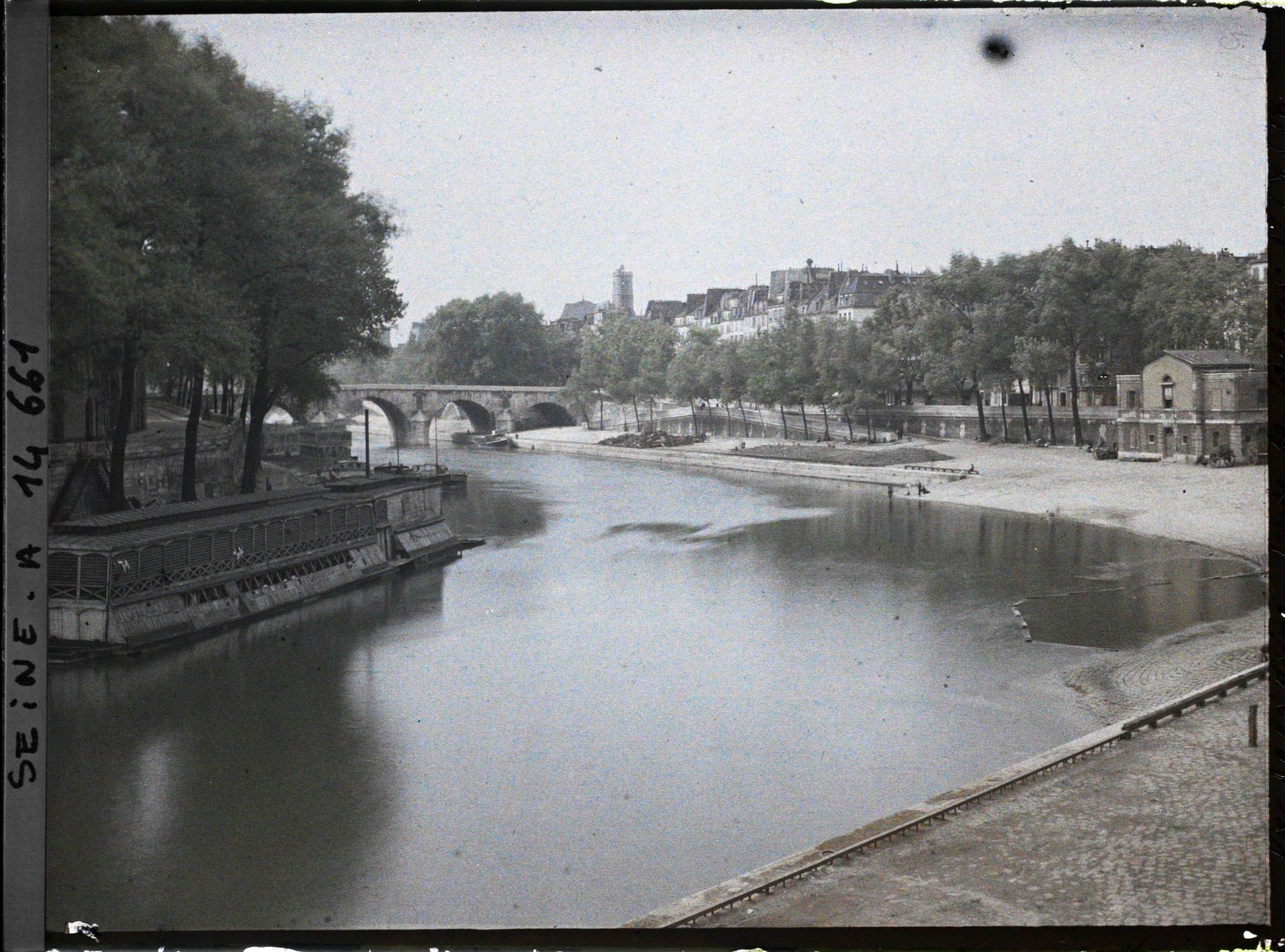 Image représentant La Seine et le pont-Marie vus du quai Henri IV