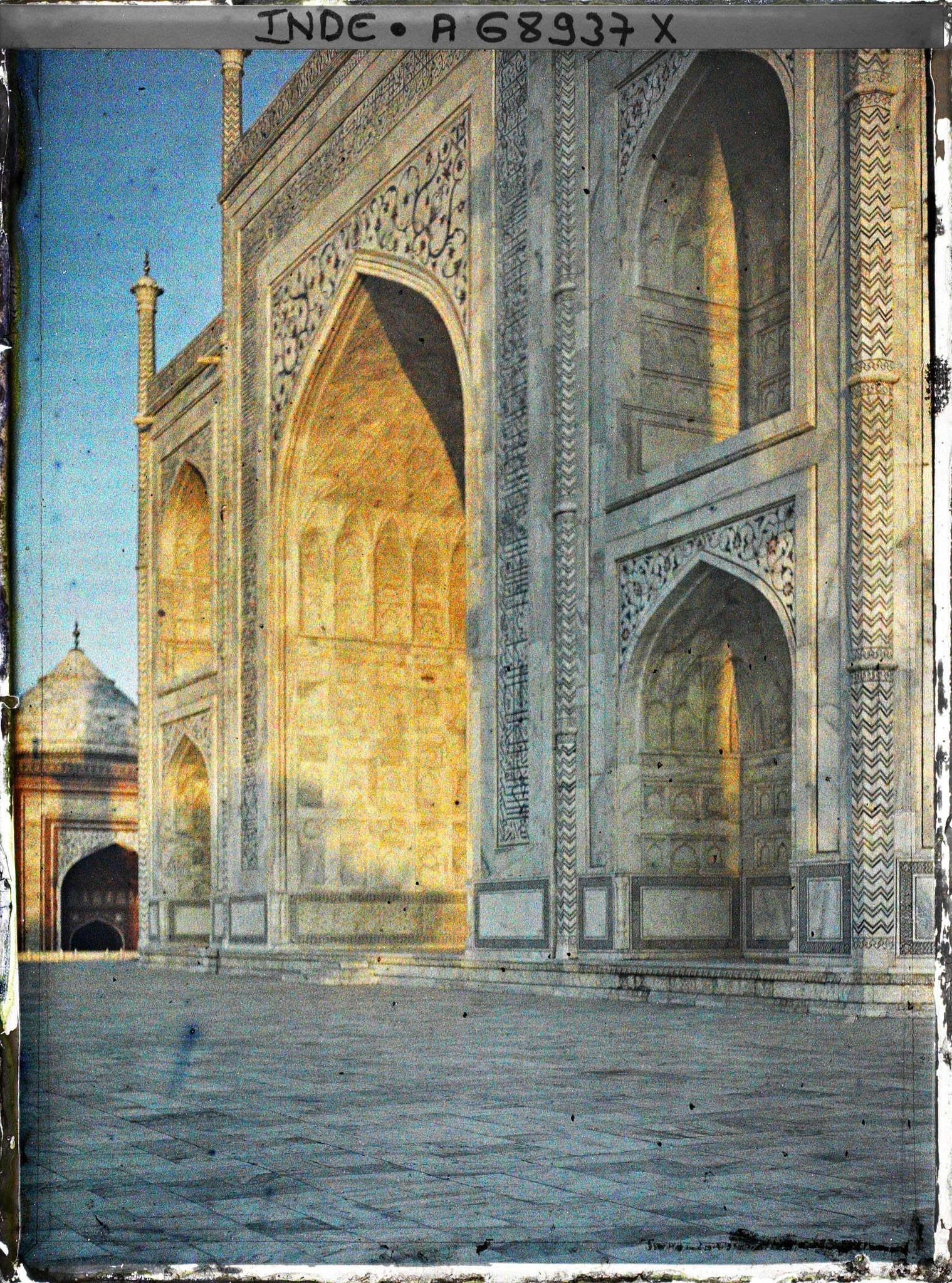Image représentant Les iwans de la façade du Taj Mahal