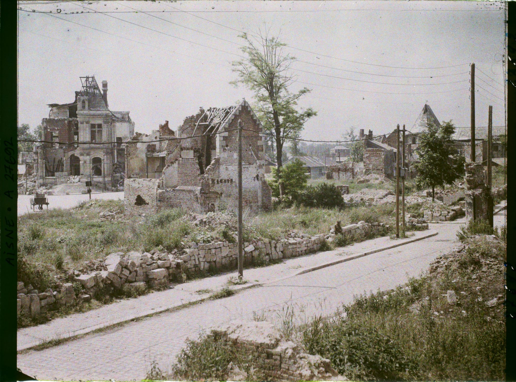 Image représentant France, Chauny, Vue générale des ruines du Centre de la Ville