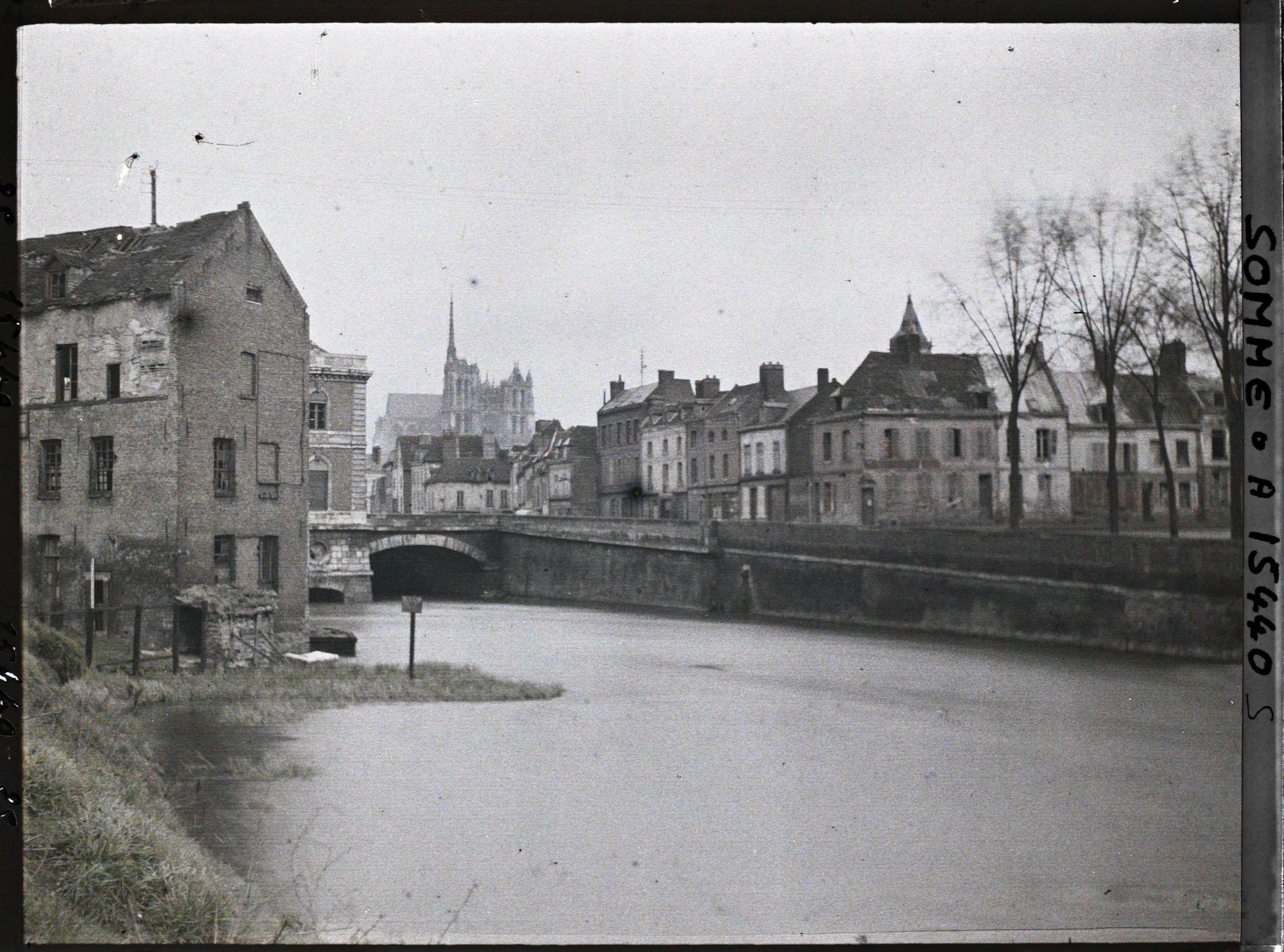 Image représentant France, Amiens, Les bords de la Somme Vue prise du quai de la Somme