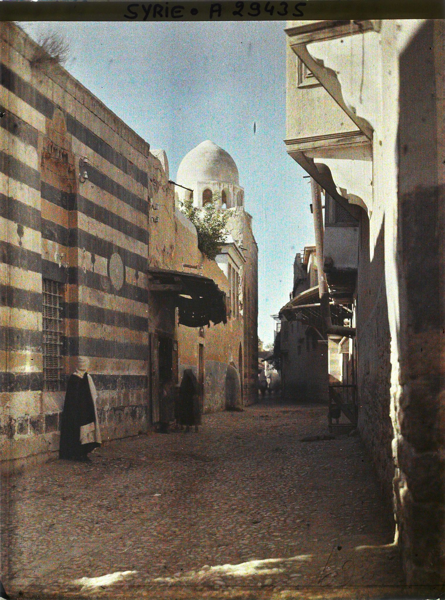 Image représentant Coupole de la mosquée et hammam d'Al-Tayroussi (?), dans la rue éponyme