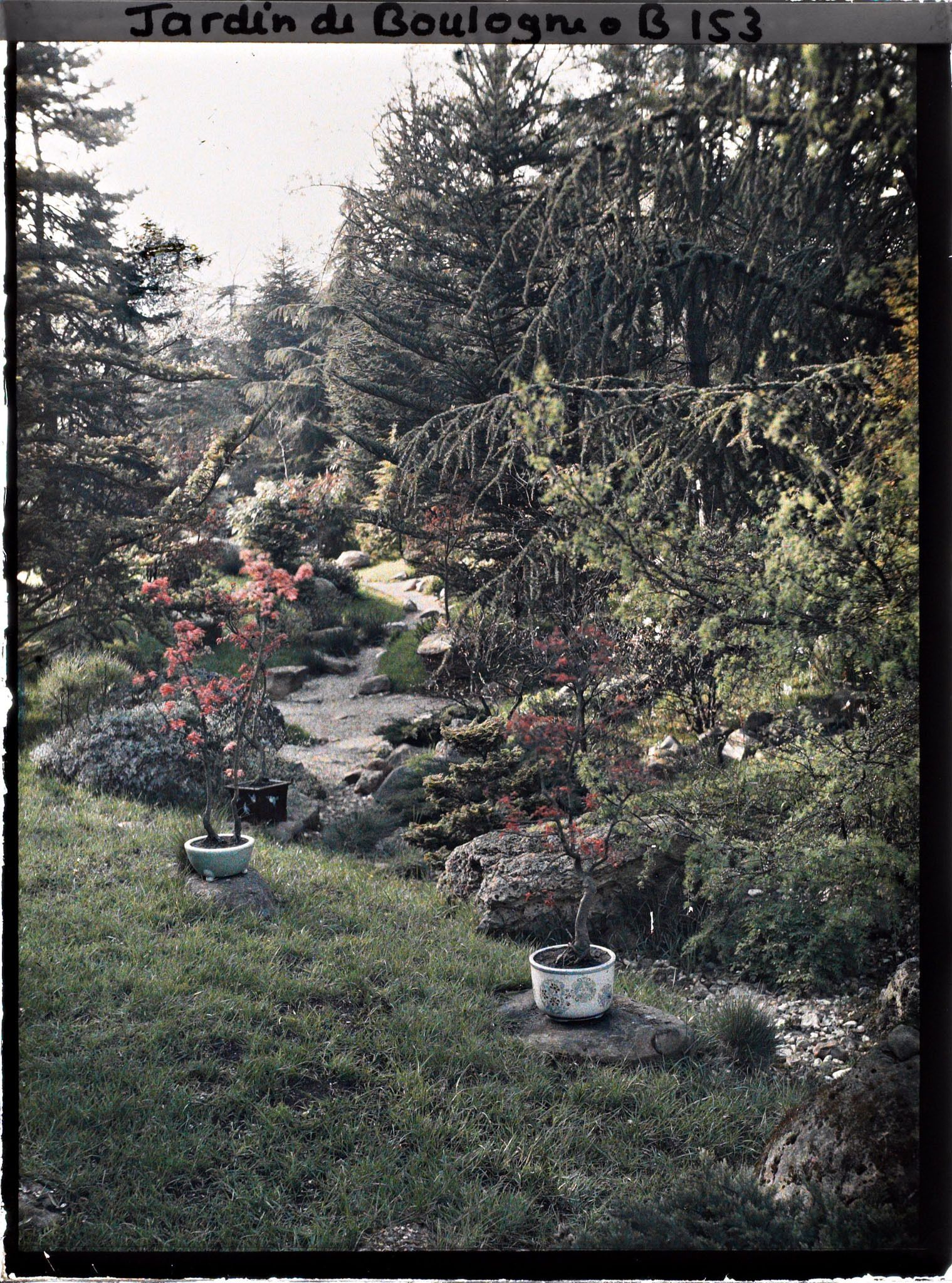 Image représentant Paysage du " sanctuaire japonais " se découvrant à la sortie du " village japonais "