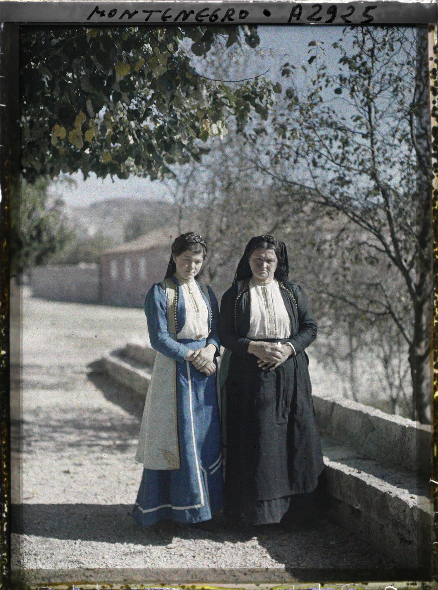 Image représentant Deux citadines de Cetinje