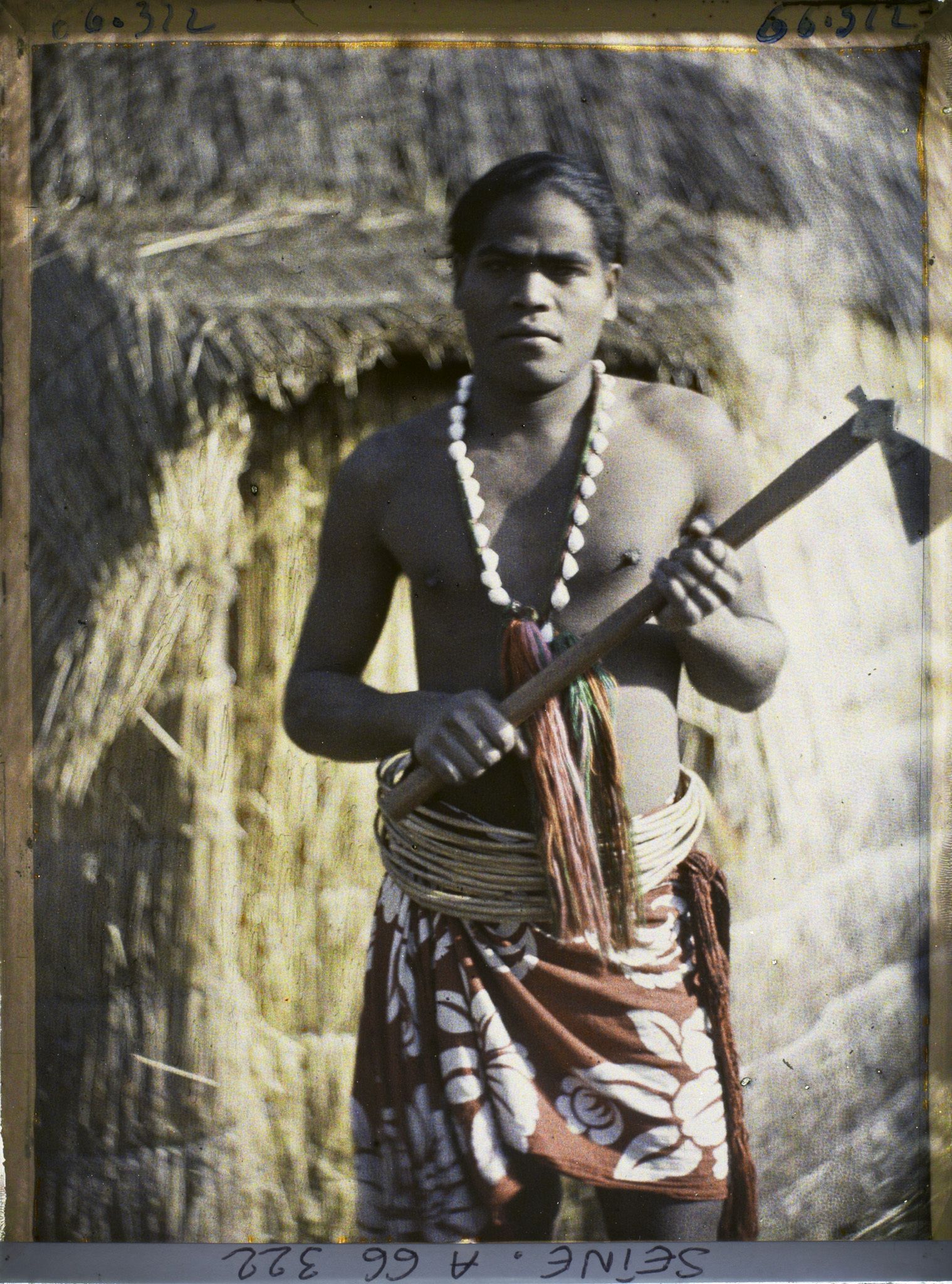 Image représentant L'Exposition Coloniale Internationale de 1931, un homme kanak