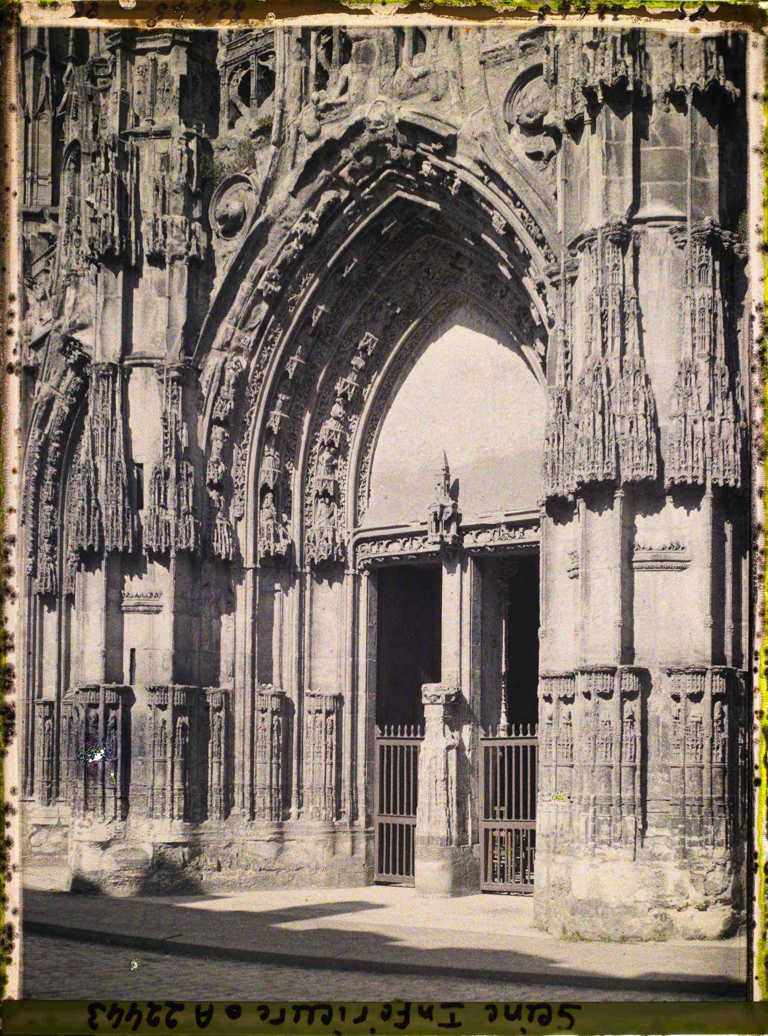 Image représentant Le Portail de l'Eglise Notre-Dame