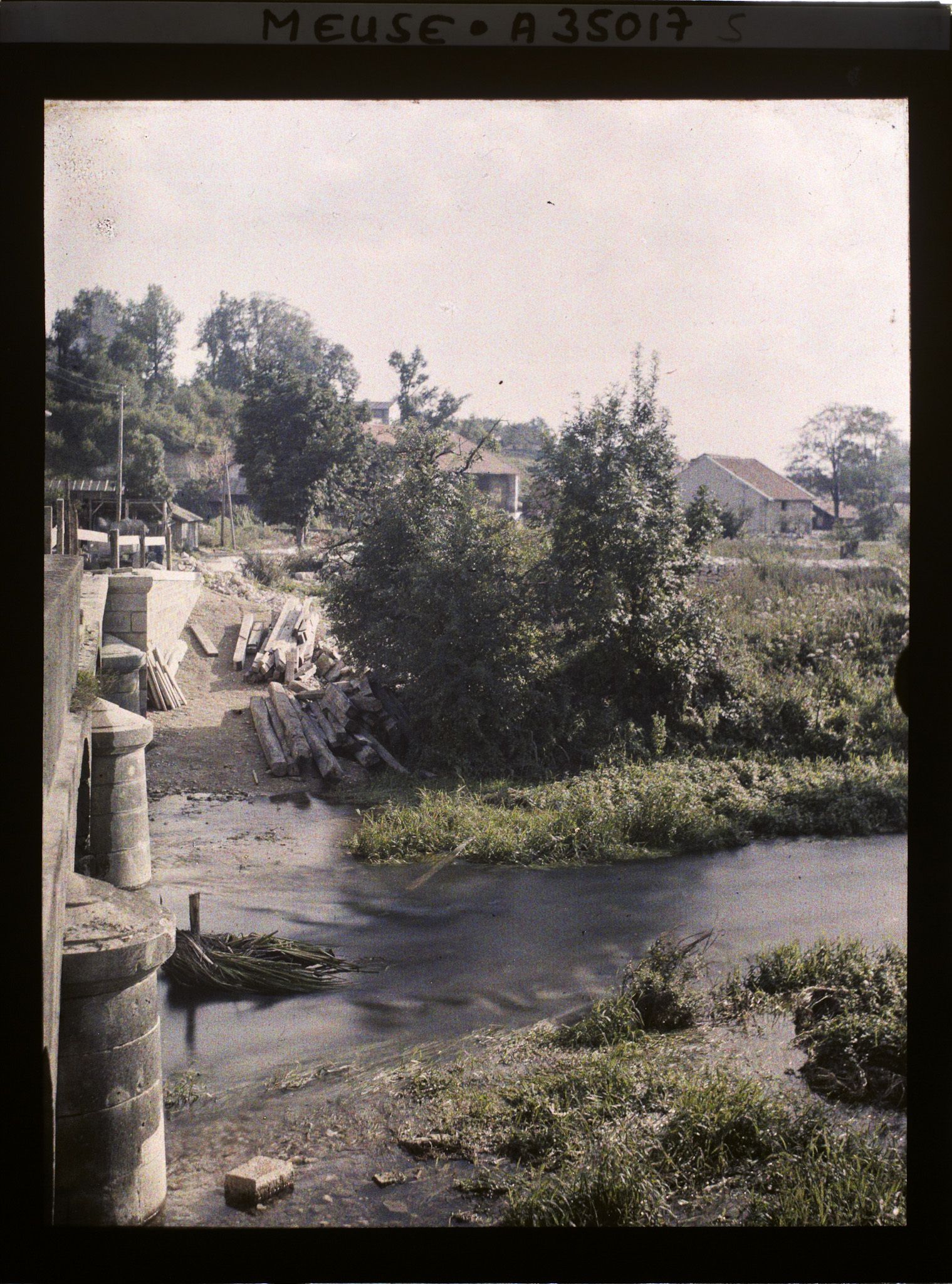 Image représentant France, Aubreville (Meuse), Les bords de la Coutance