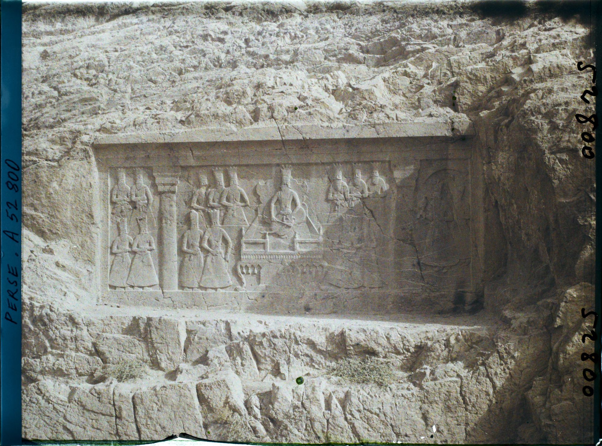 Image représentant Source de Cheshmeh-Ali, bas-relief de Fath Ali shah