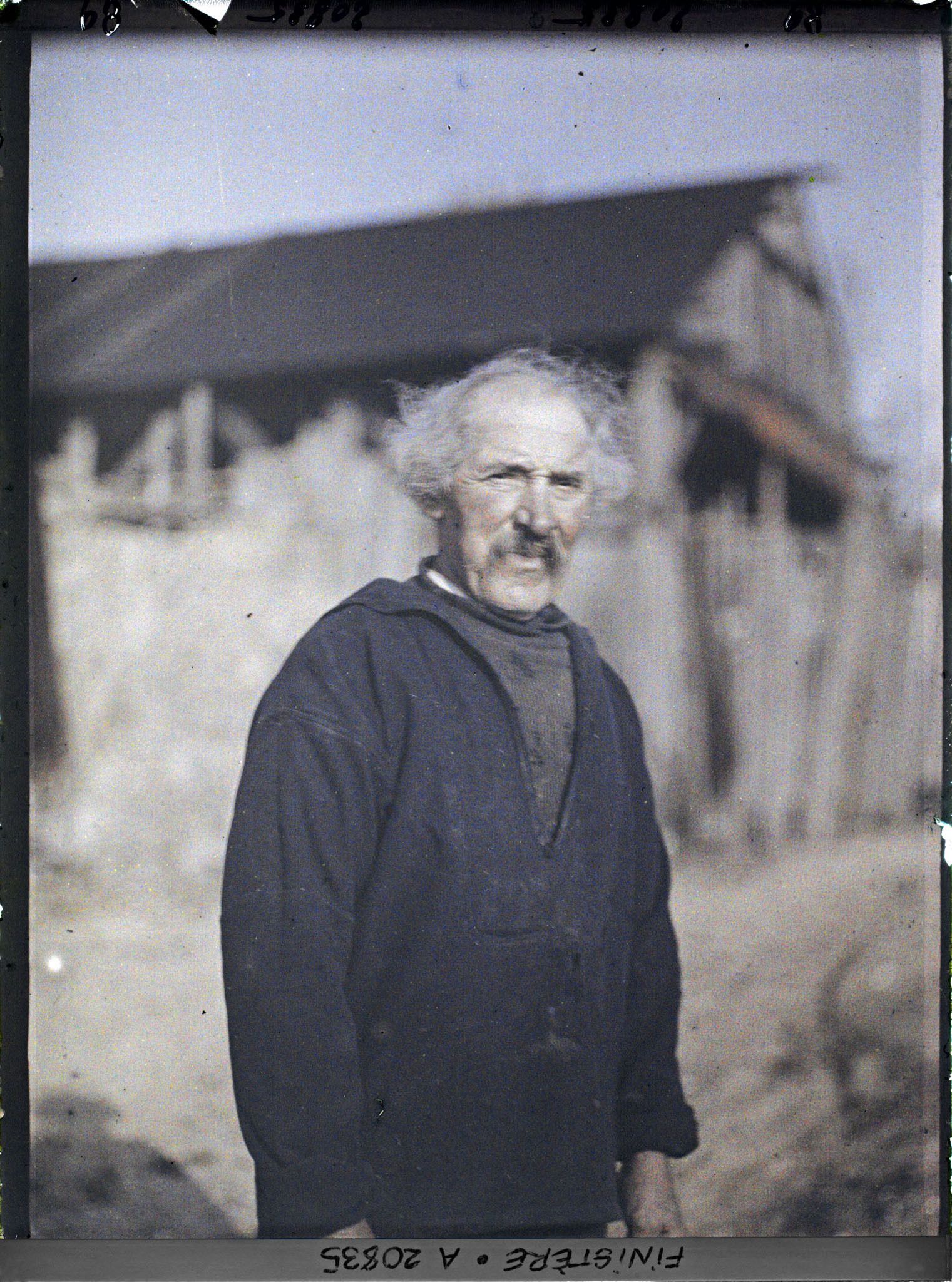 Image représentant Un marin pêcheur de Roscoff, M. Masson
