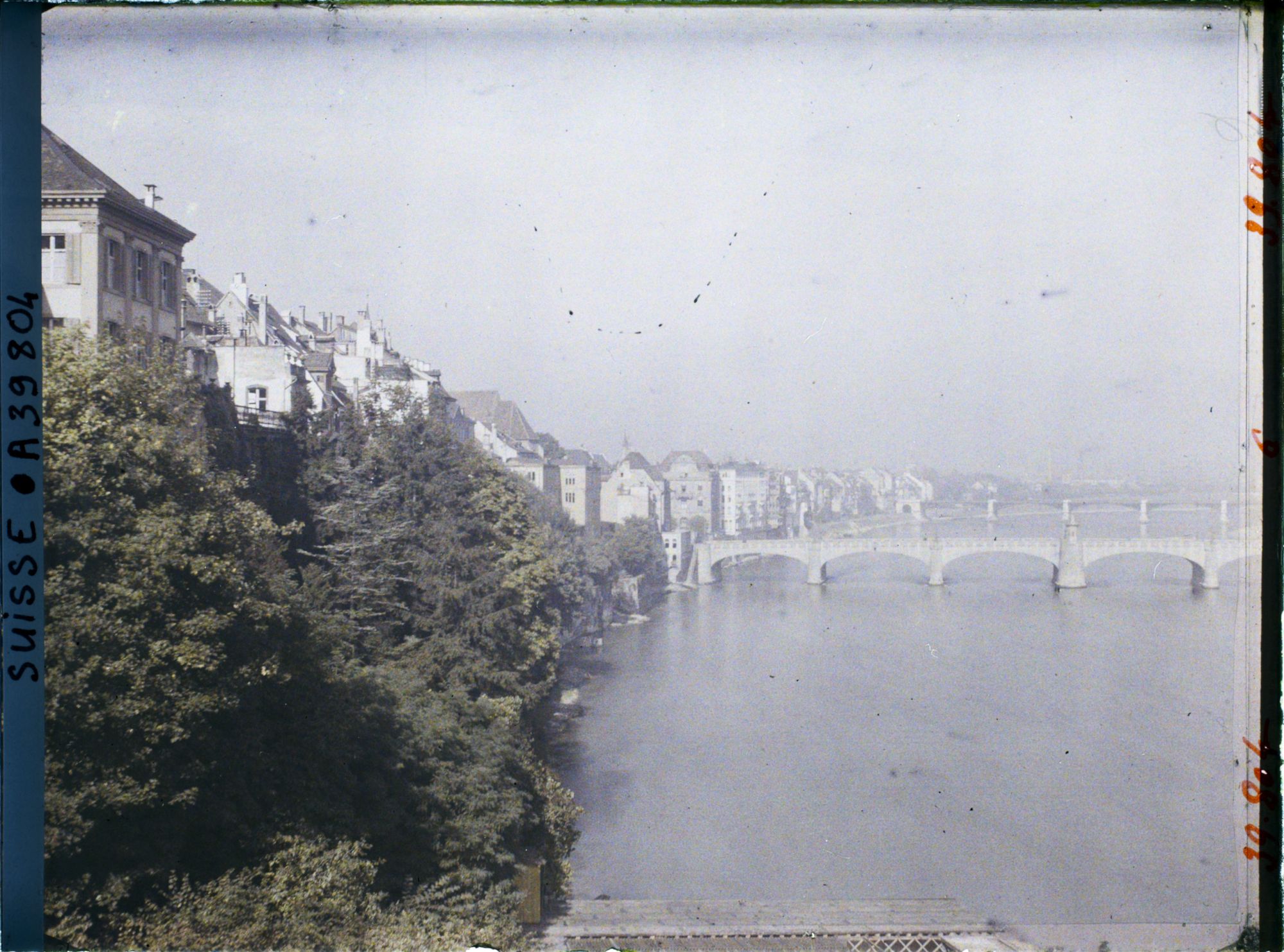 Image représentant Panorama sur le Rhin et le pont du Milieu
